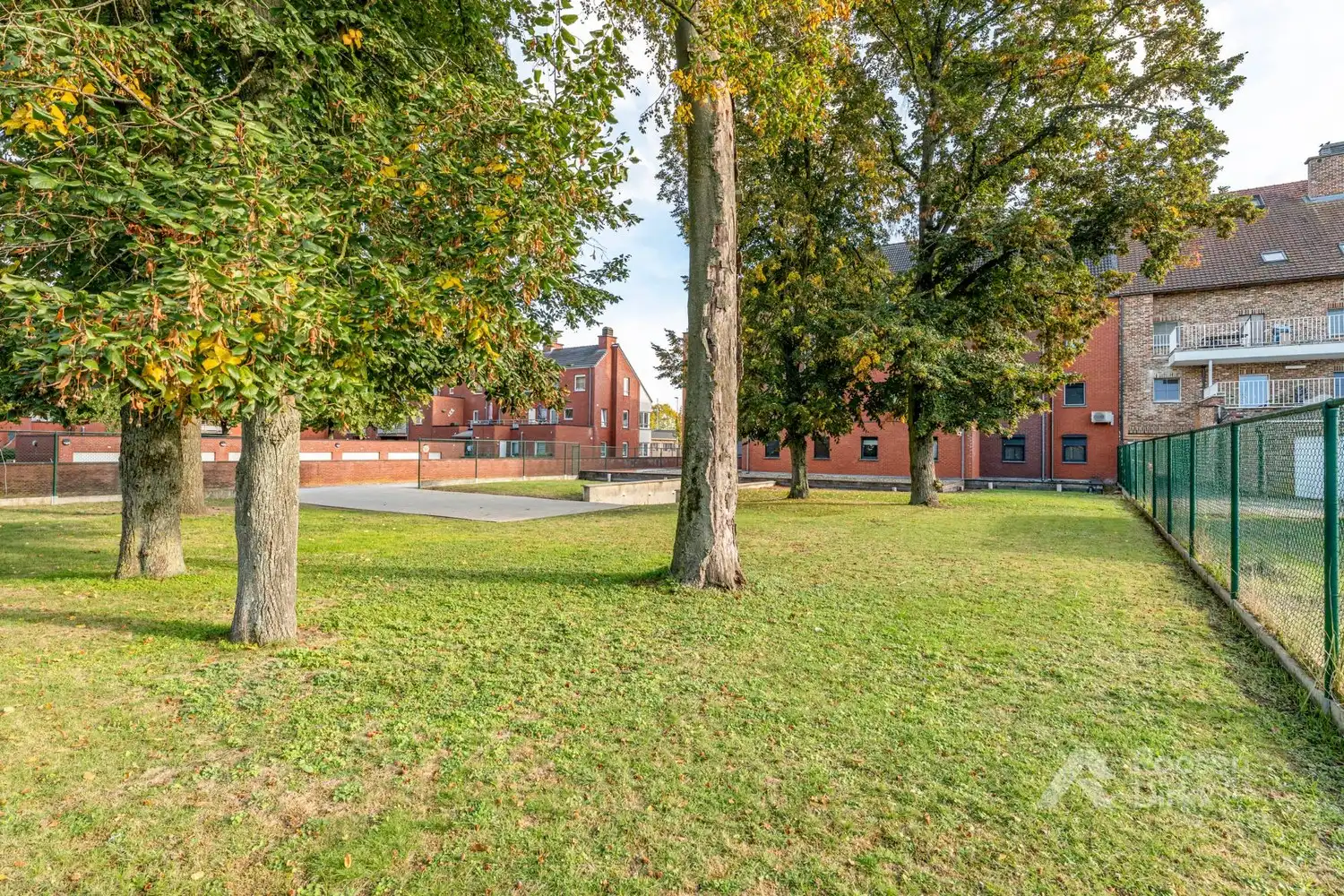 Verzorgd en comfortabel gelijkvloers appartement met 85m² bewoonbare oppervlakte en kelderberging en kelderstaanplaats foto 3