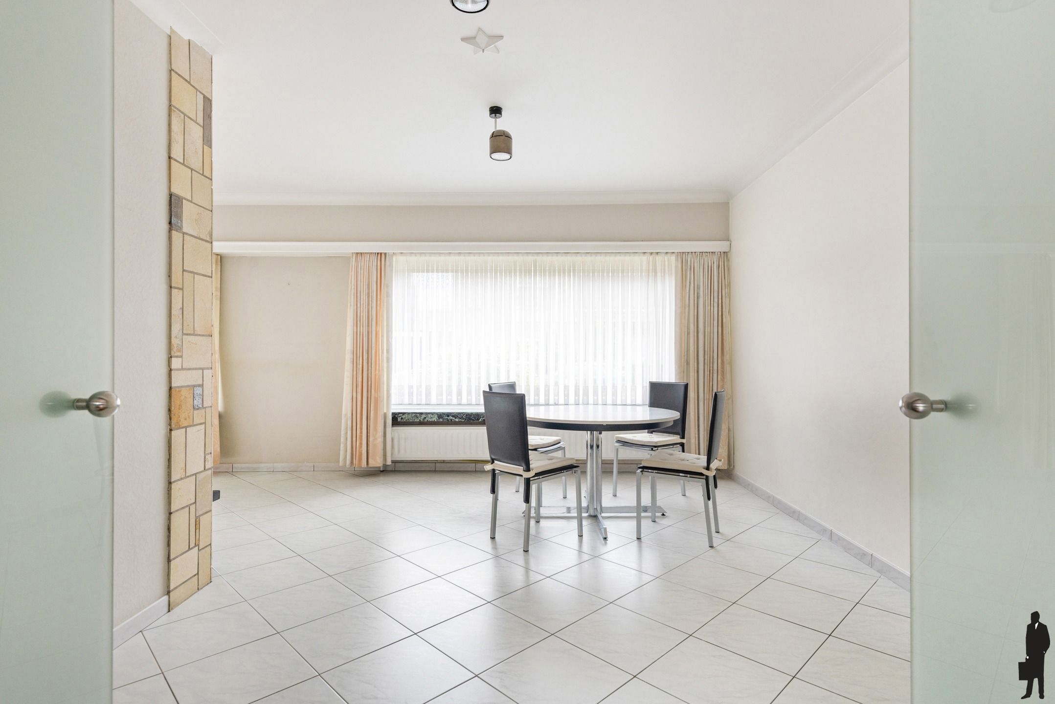 Te renoveren woning met 3 slpks op een TOP locatie in Hove  foto 9