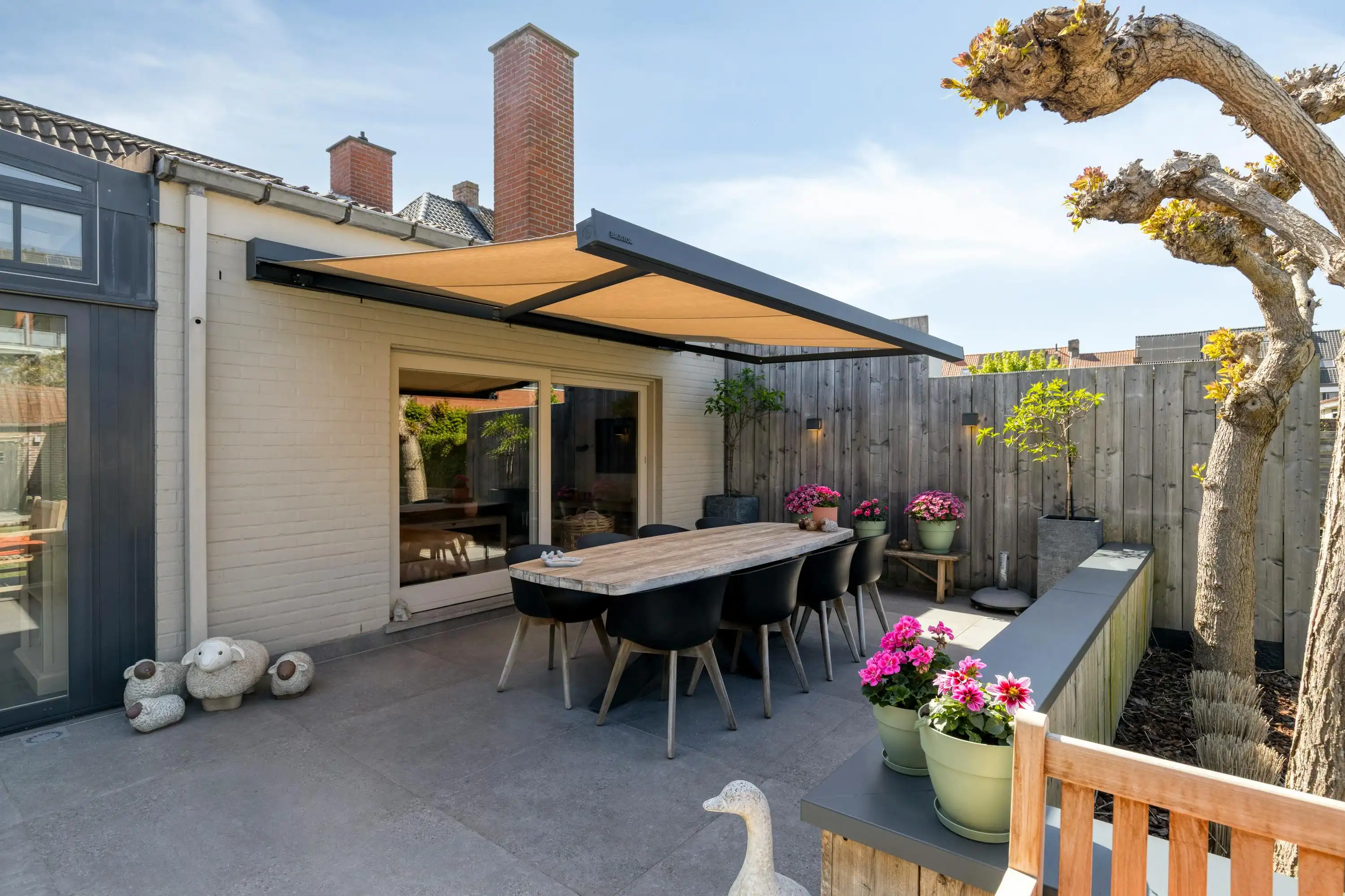 Verrassend ruim, polyvalent huis met 5 slaapkamers te Sint-Kruis foto 6