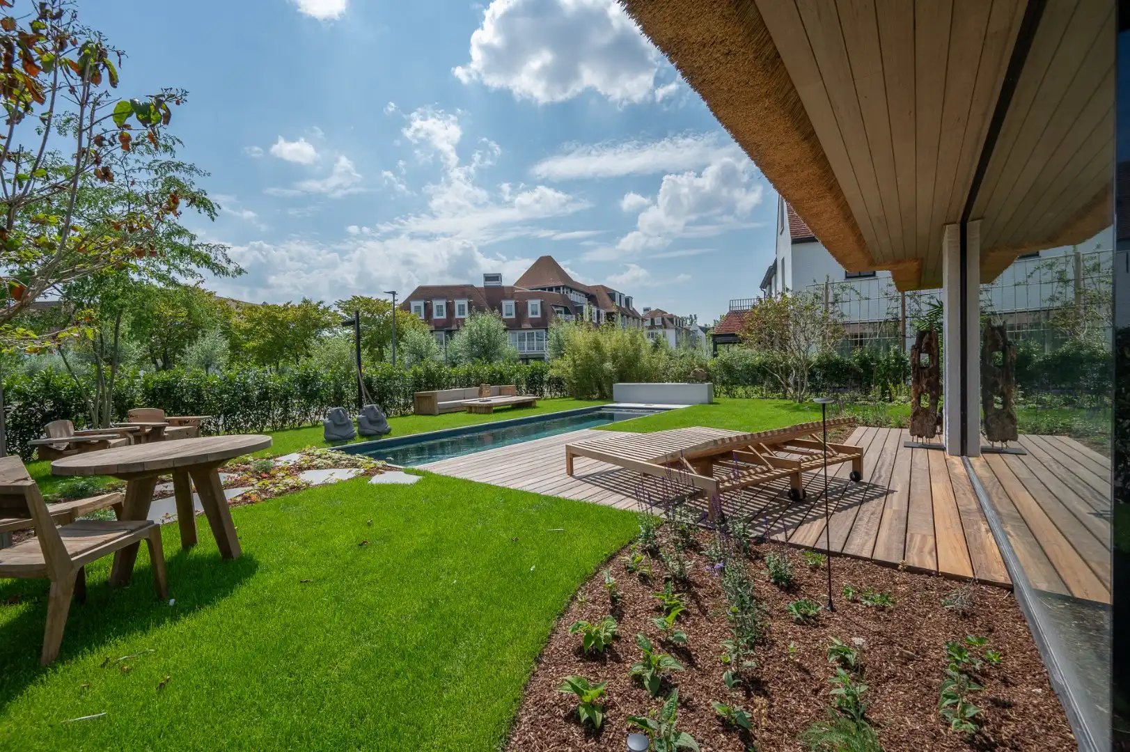 Luxueus afgewerkte nieuwbouwvilla te Duinenwater genietende van de perfecte zon oriëntatie foto 3