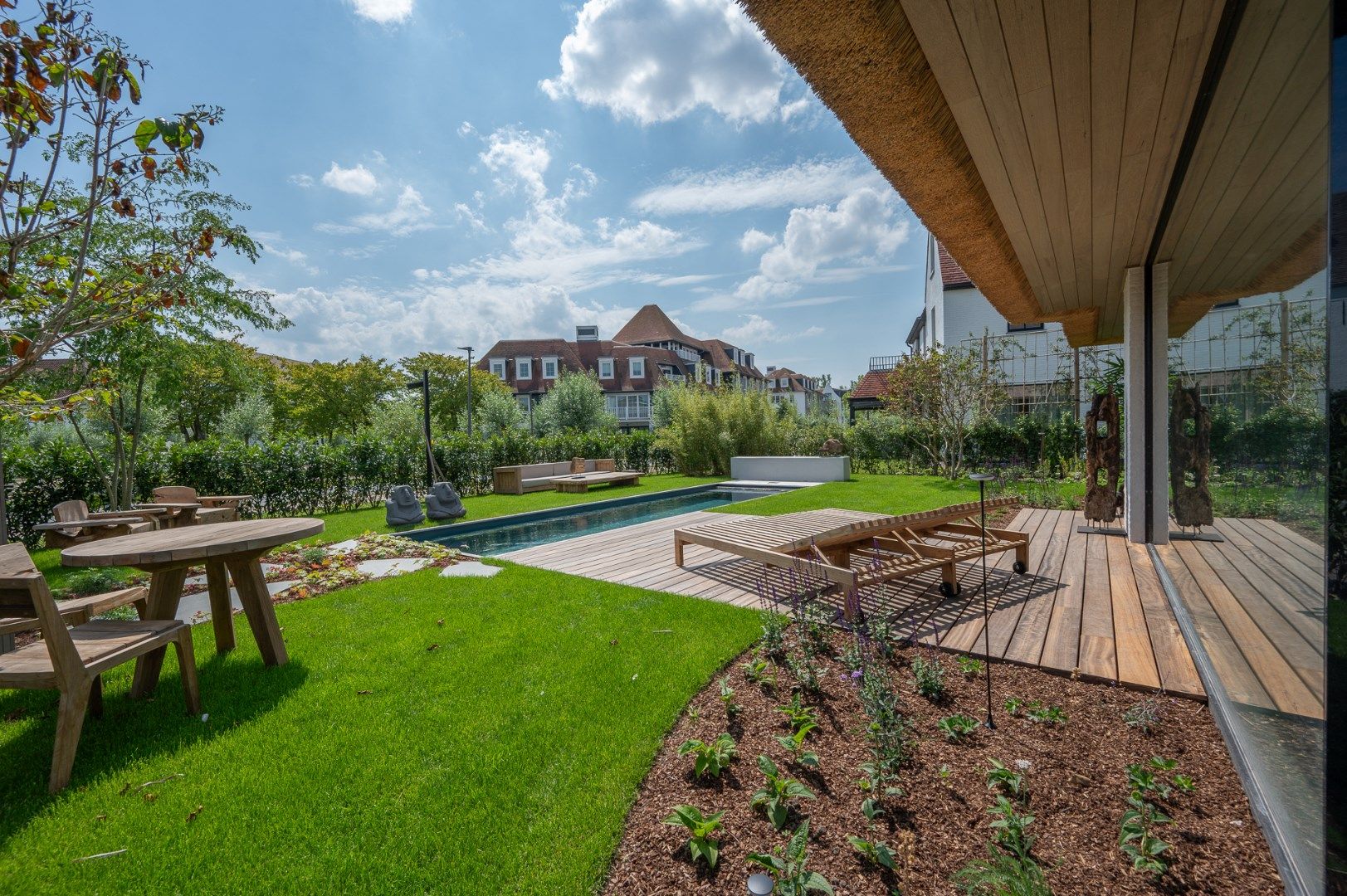 Luxueus afgewerkte nieuwbouwvilla te Duinenwater genietende van de perfecte zon oriëntatie foto 3