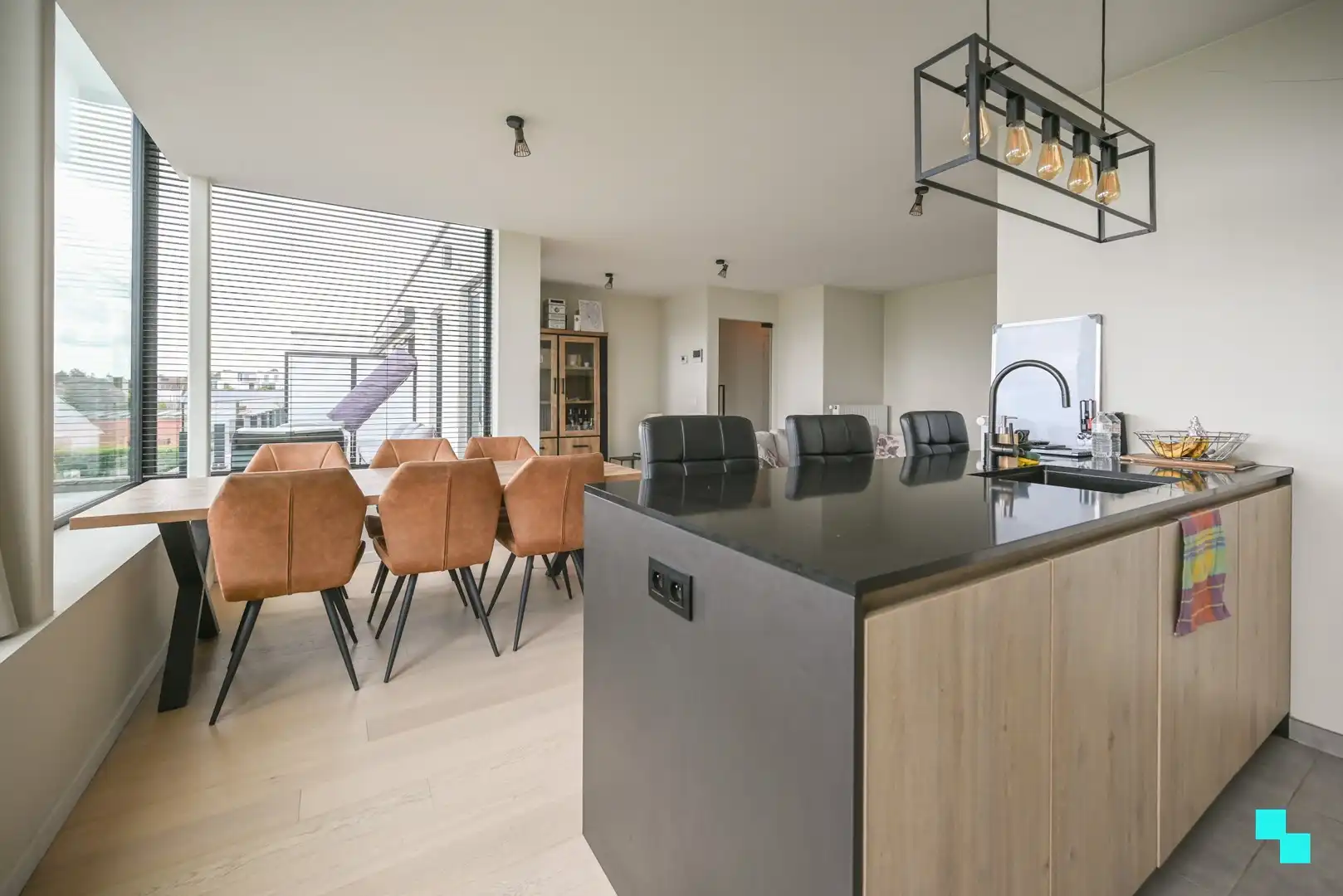 Nieuwbouw tweeslaapkamerappartement met garagebox in centrum Lendelede foto 12