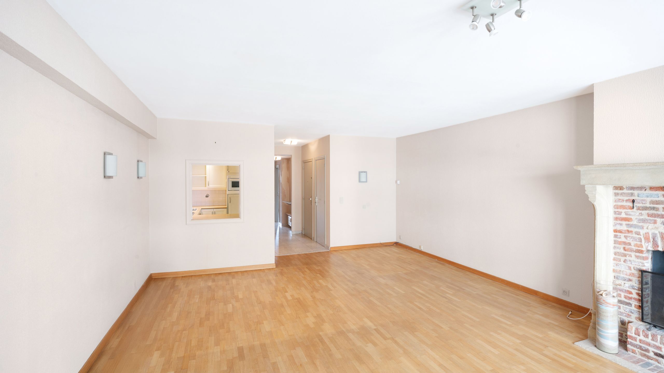 Ruim appartement met zijdelings zeezicht nabij Rubensplein   foto 13