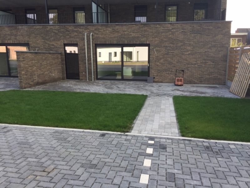 Instapklaar 2-slpk appartement met terras/tuin en 2 parkeerplaatsen foto 15