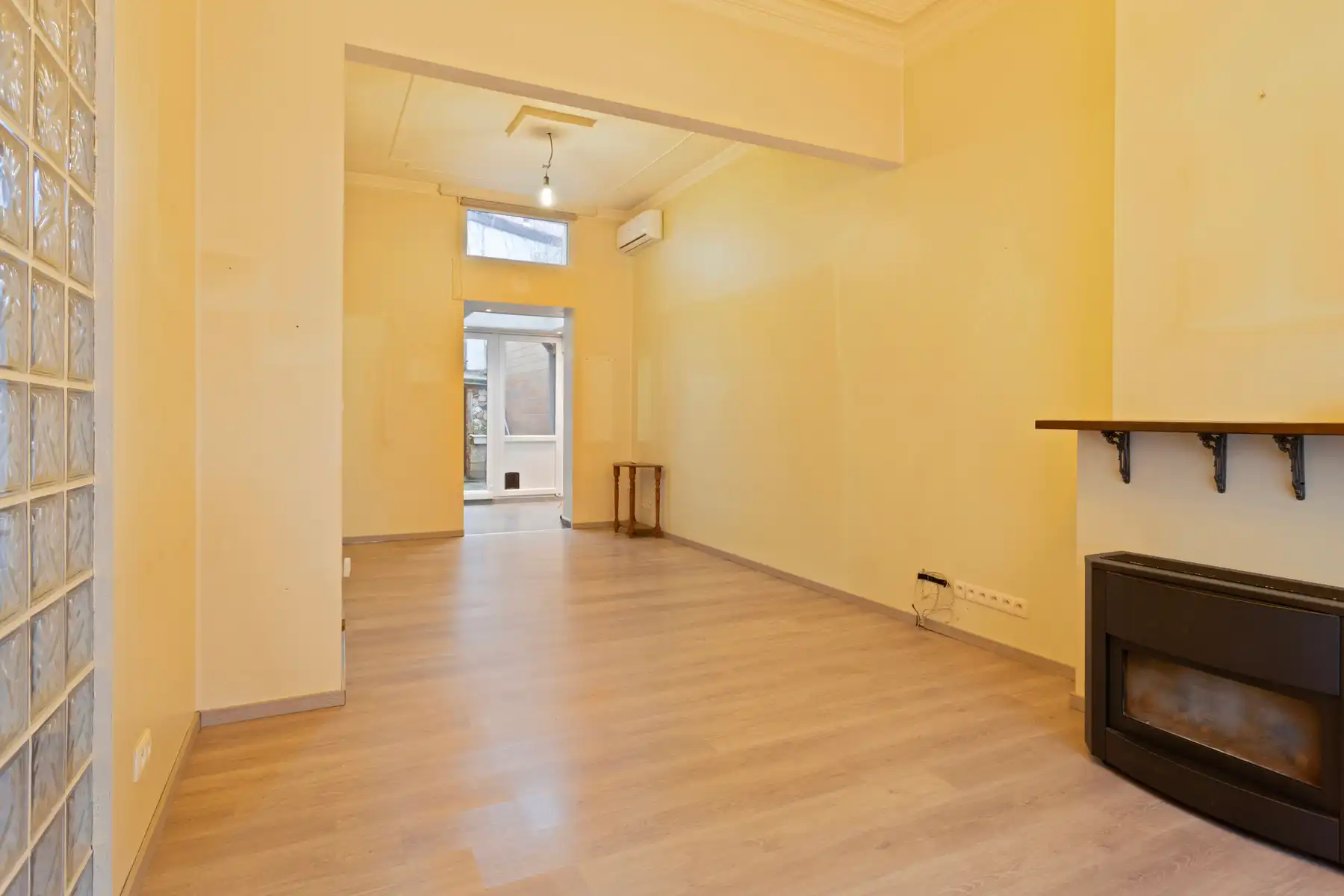 Woning met 6 slaapkamers. foto 3