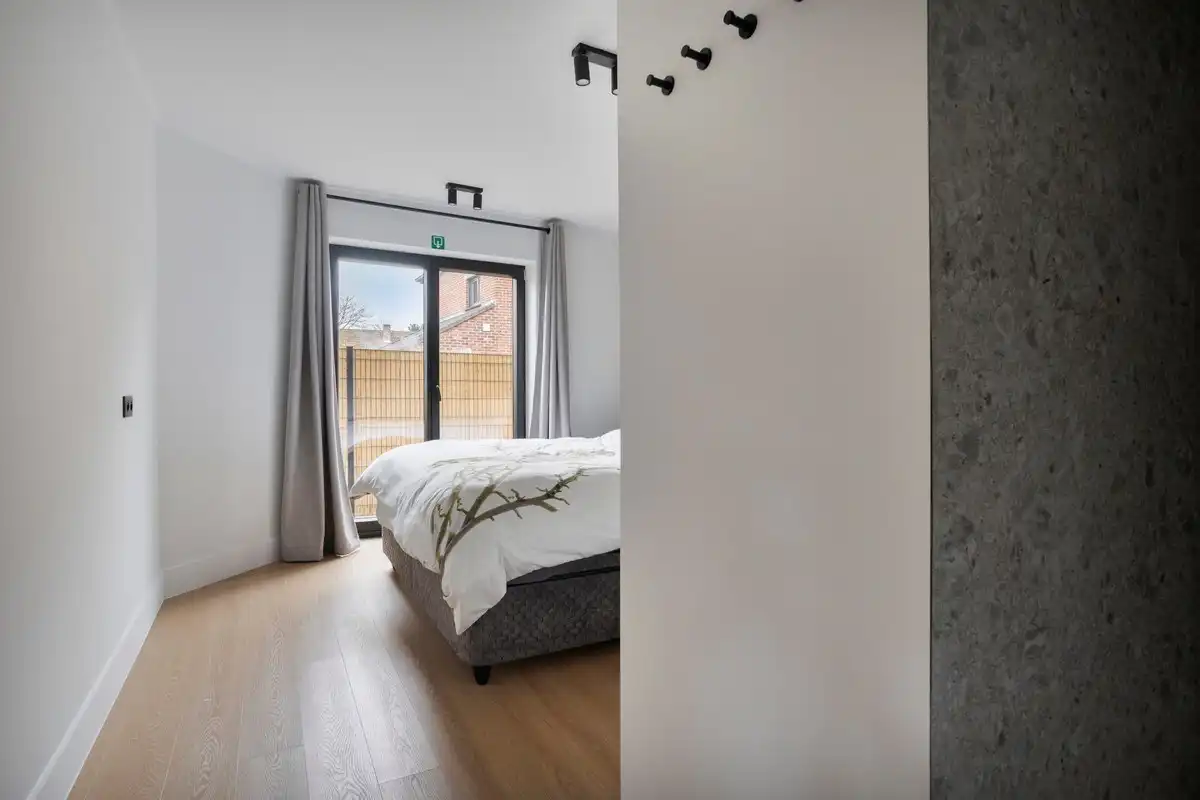 VOLLEDIG GERENOVEERD HUIS OPGESPLITST IN 2 PRACHTIGE APPARTEMENTEN foto 8