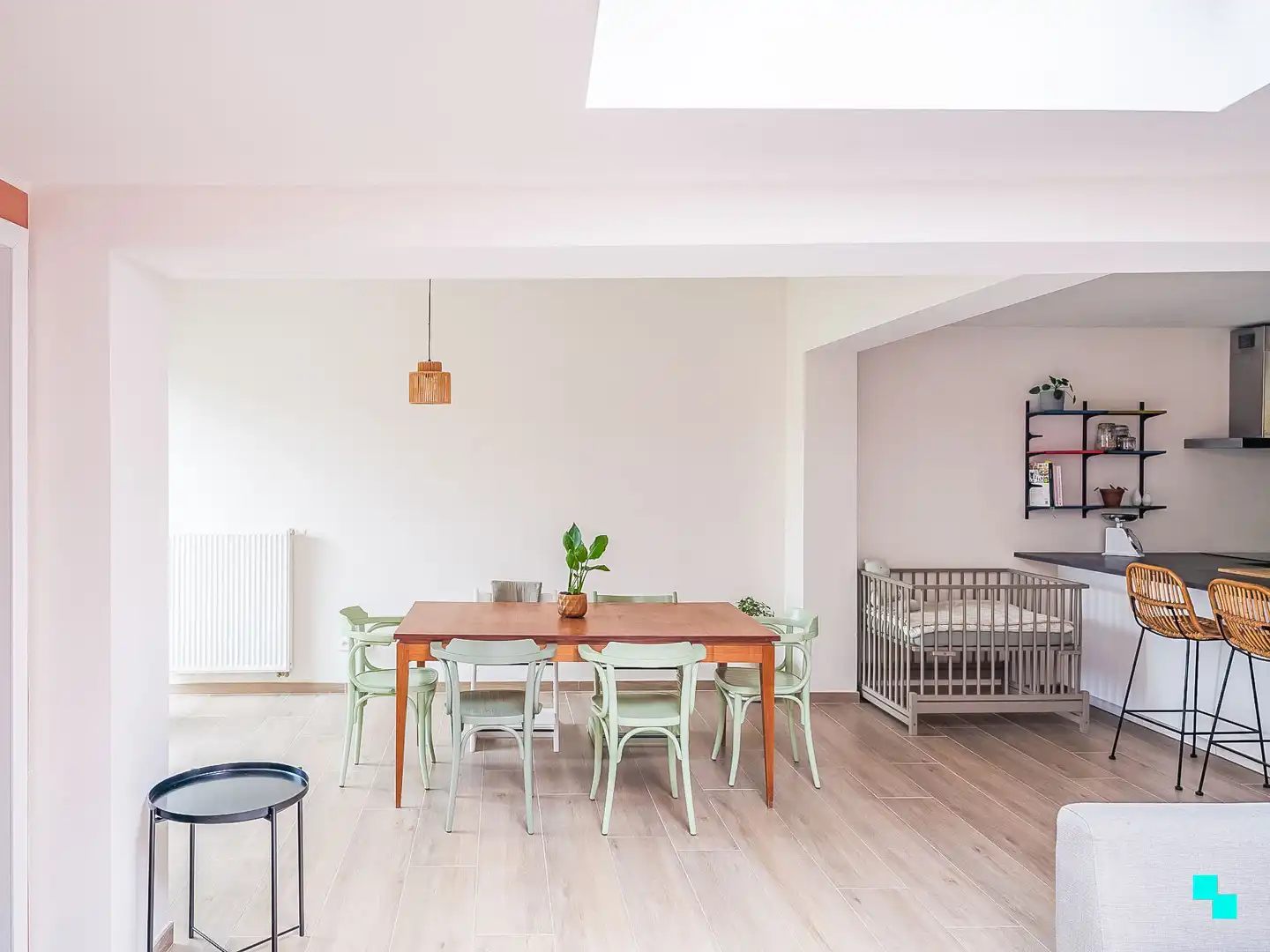 Instapklare rijwoning te Bottelare dorp met garage en tuin foto 16