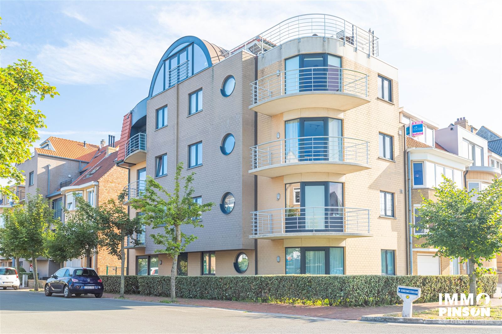Ruim penthouse met groot zonneterras en prachtig uitzicht foto 2