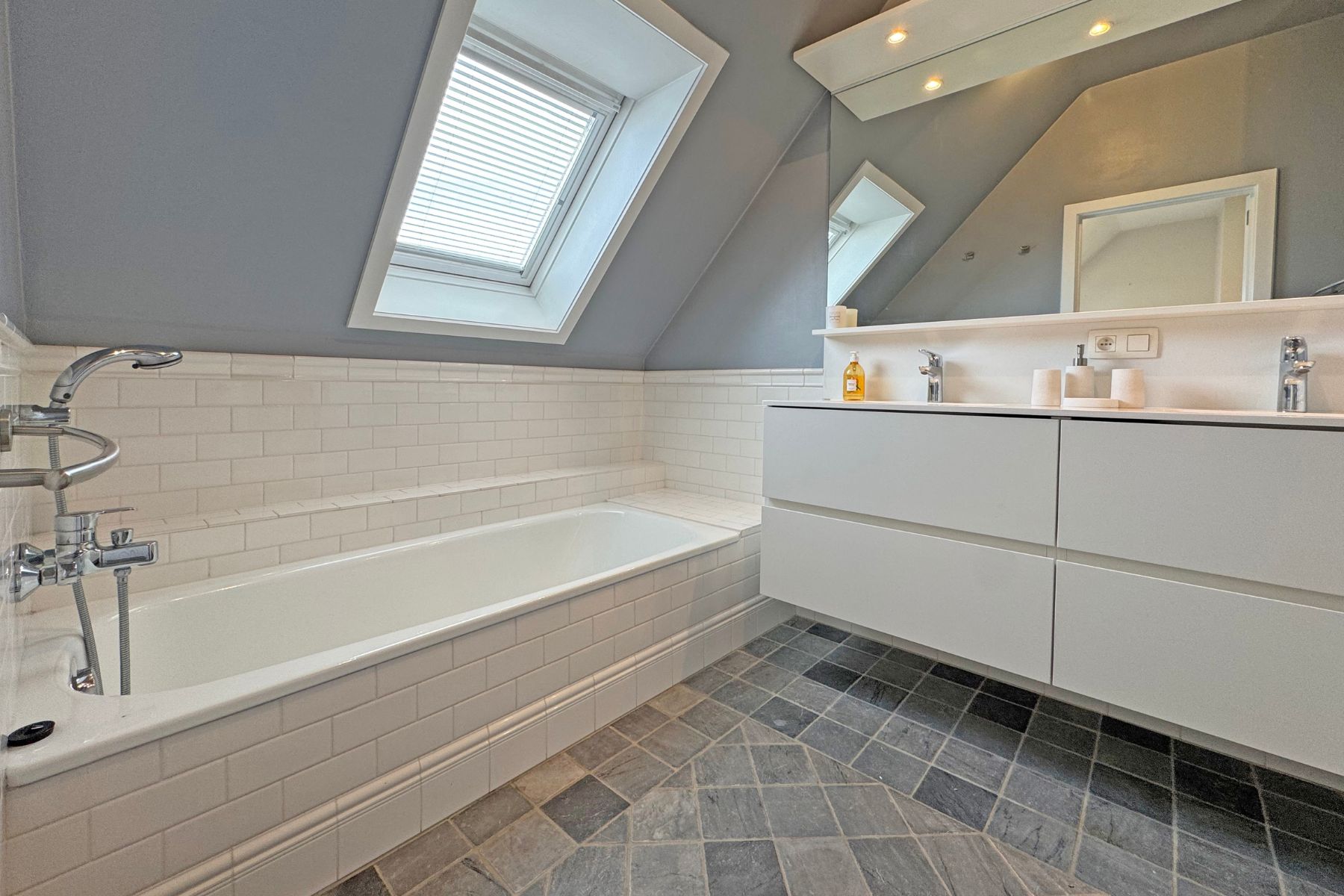 Gemeubeld Penthouse in het hart van het Zoute foto 30