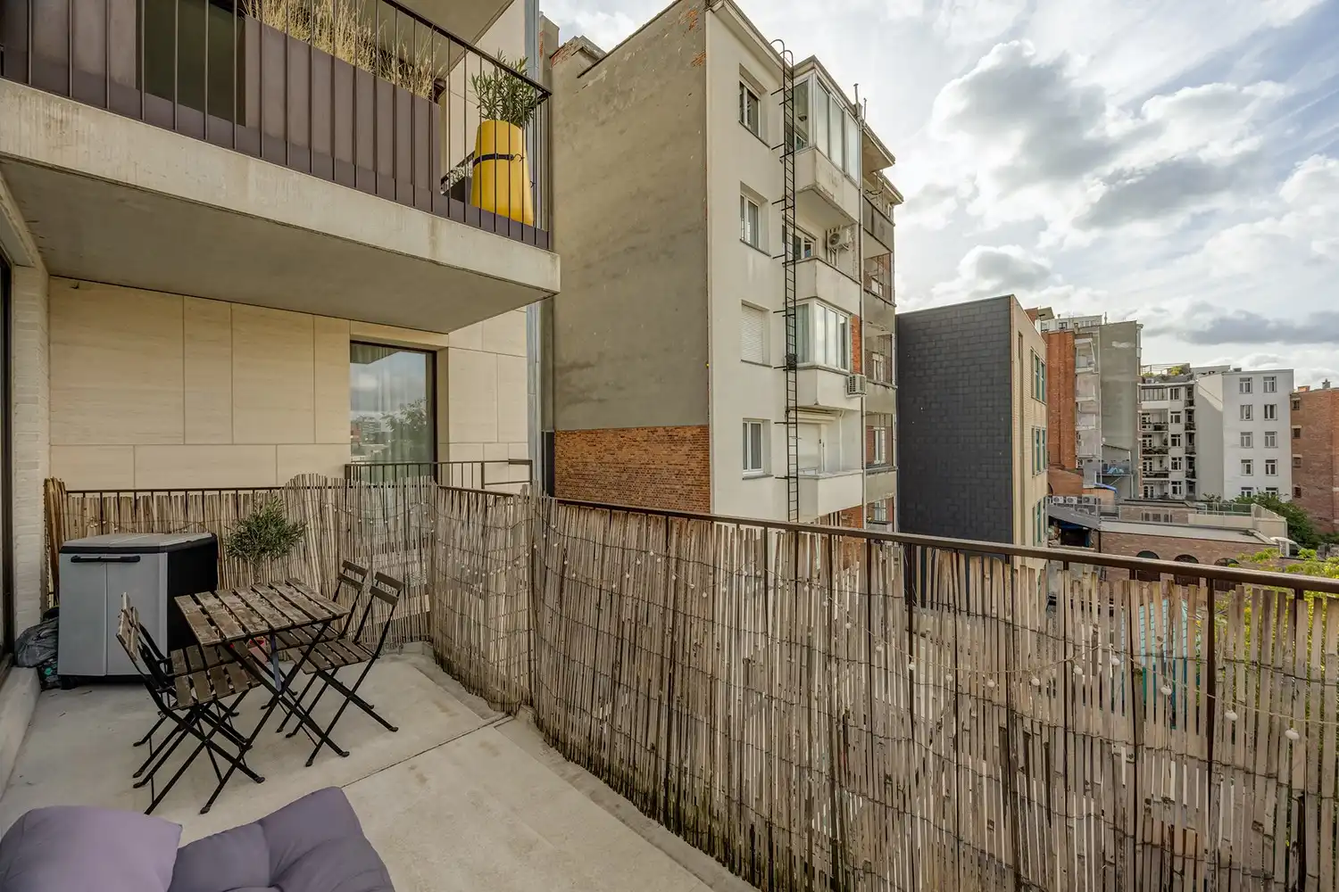 Recent 1 slpk appartement met ruim terras foto 14