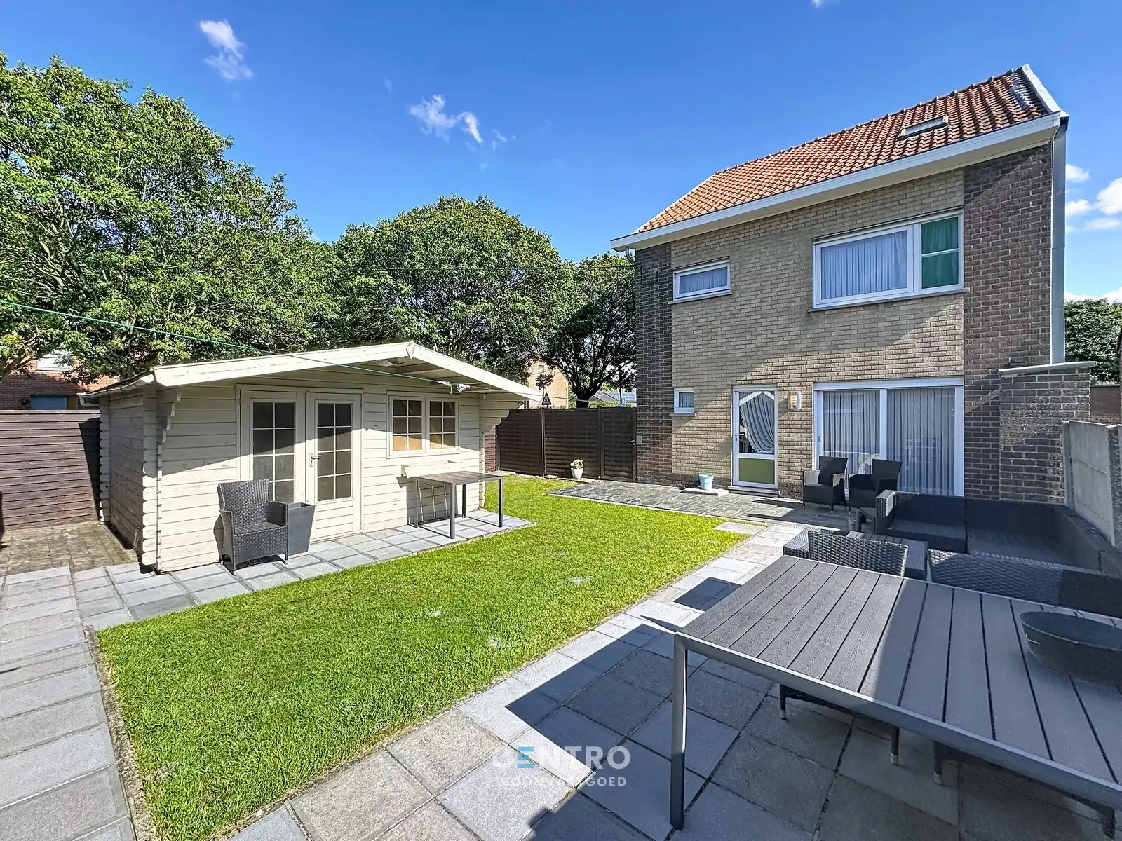 Interessante woning te Oekene met 5 slpks, garage én 4 parkeerplaatsen! foto 19