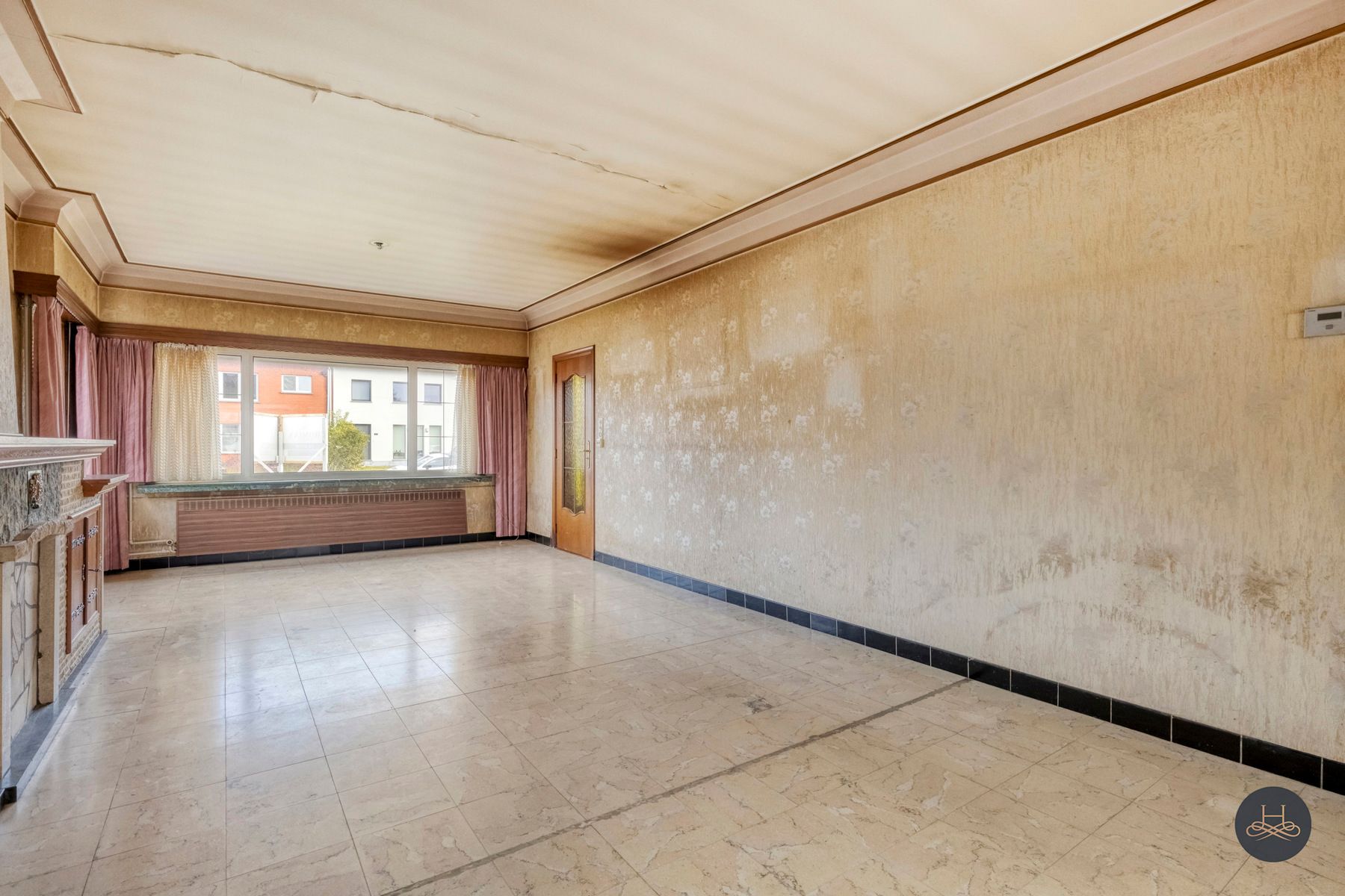 Renovatiewoning met grote garage foto 8