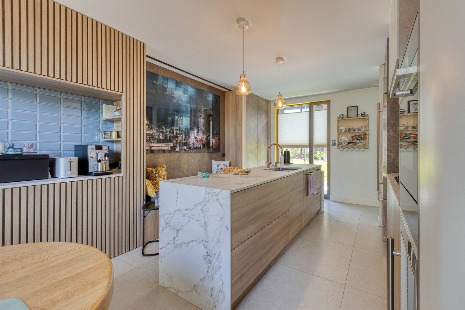 Schitterende, lichtovergoten woning in het gegeerde Oud-Rekem, Lanaken. foto 6