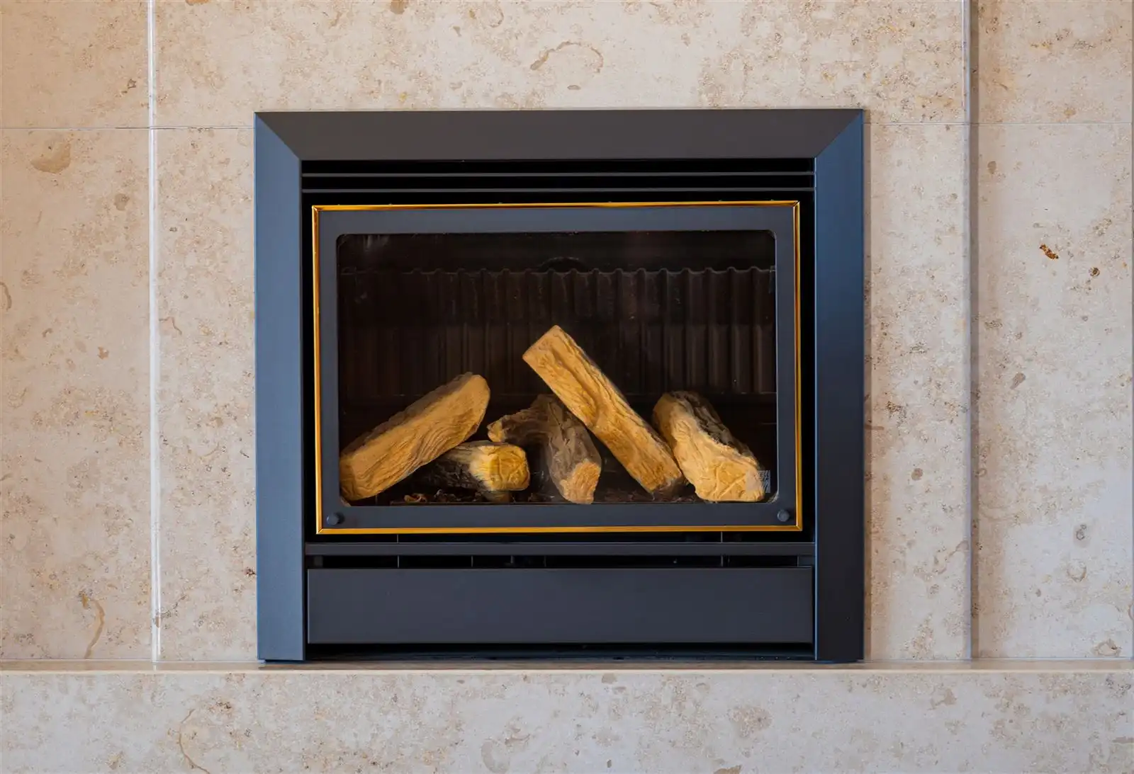 Ruime lichtrijke villa met tuin op 15are50 foto 5