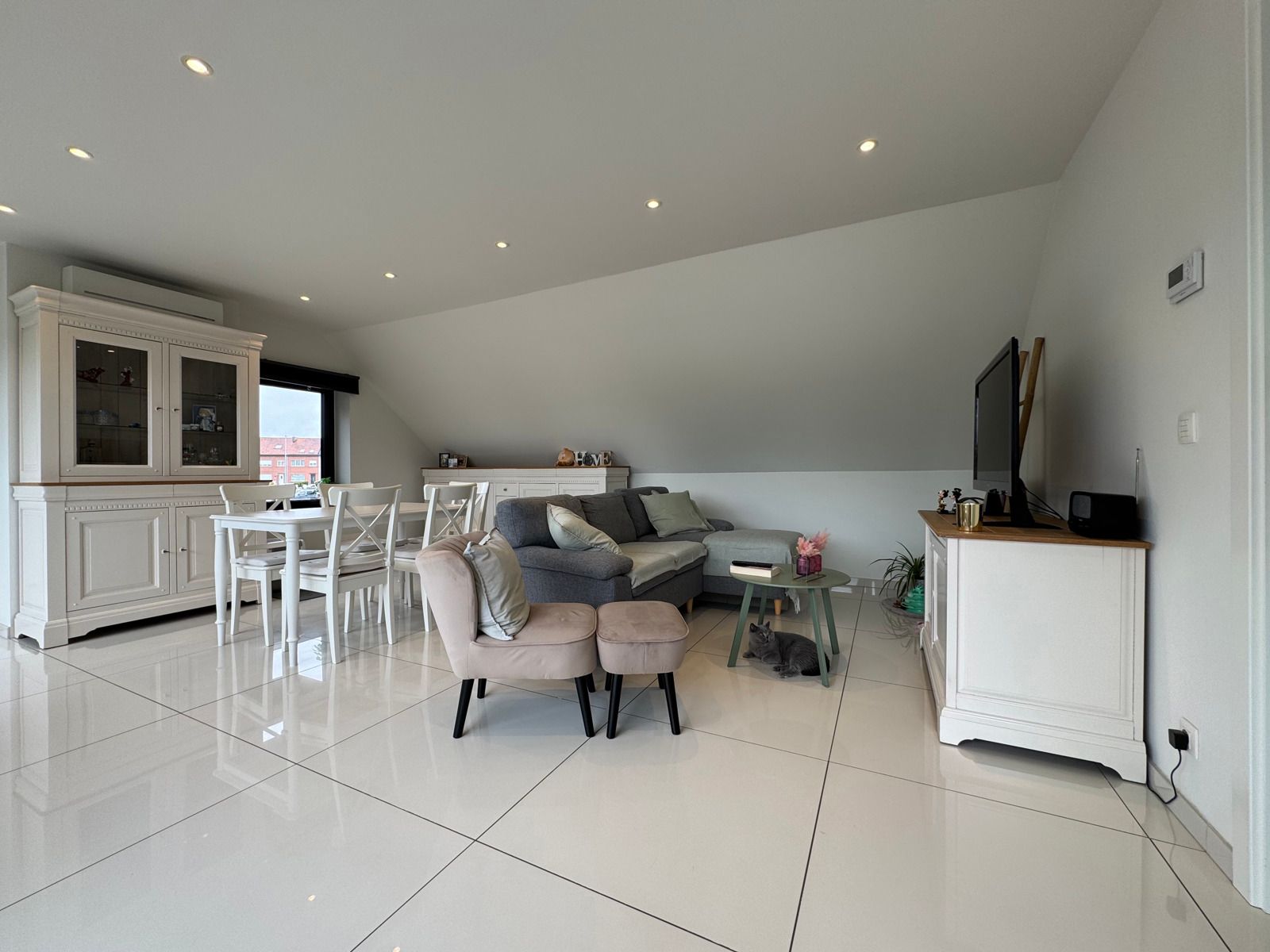 Te huur: energiezuinig en luxueus appartement te Ninove! foto 3