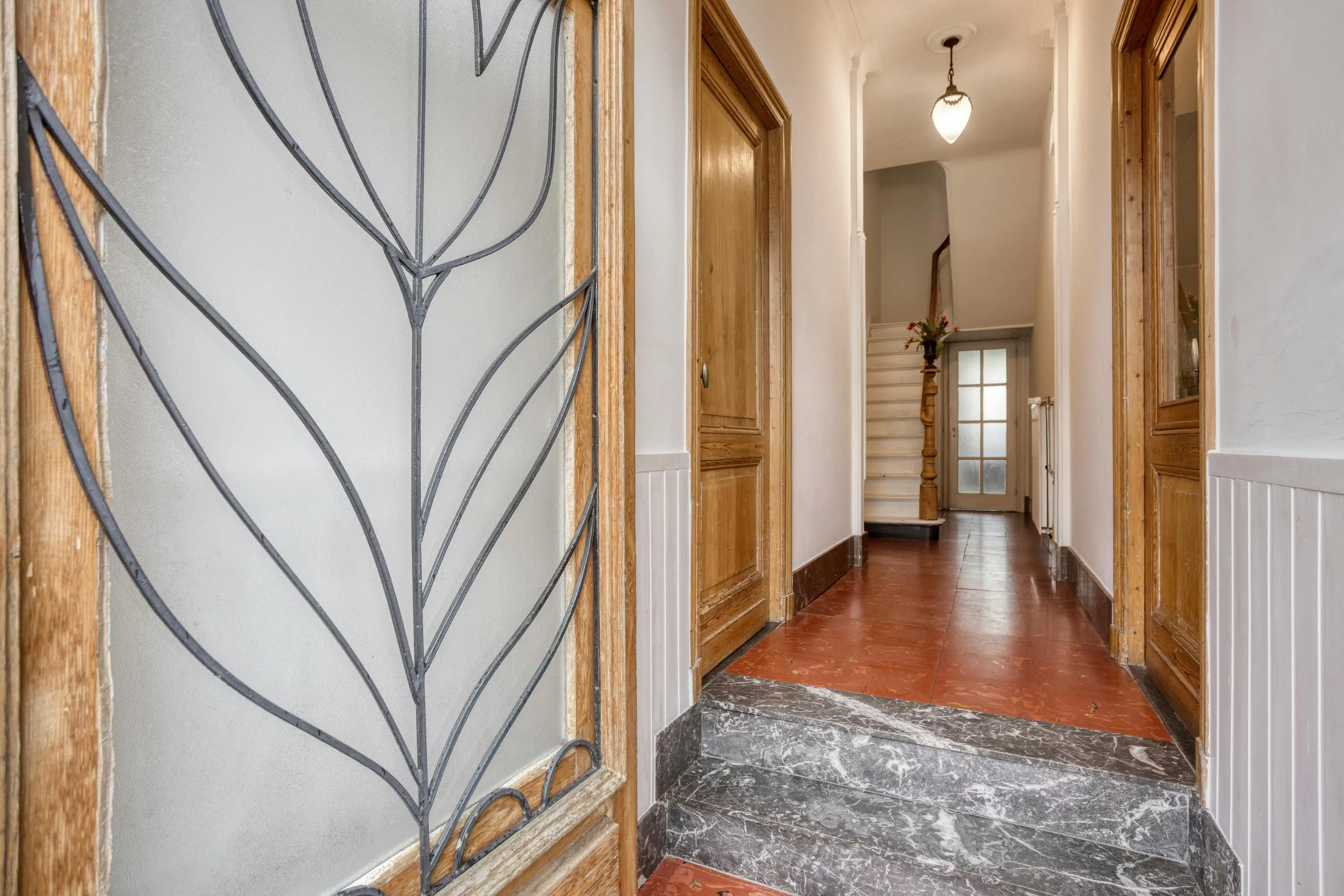 Karaktervolle woning met 6 slaapkamers te koop in Kontich foto 3