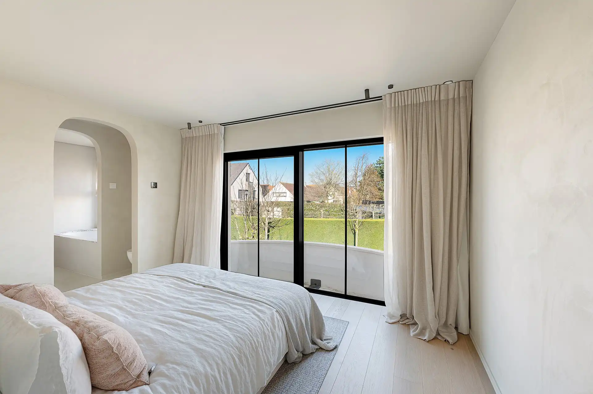 Exclusieve, luxueus gerenoveerde villa op topligging in Duinbergen, vlakbij zee foto 41