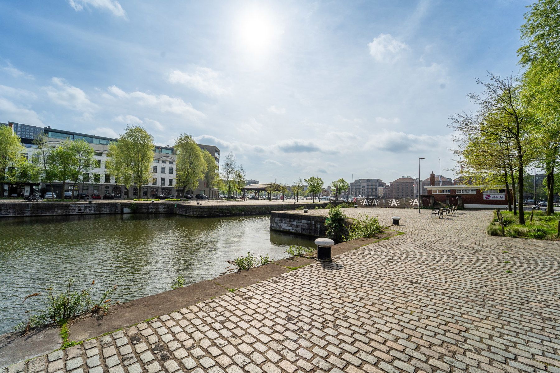 2-slaapkamer appartement met terras op het Eilandje foto 9