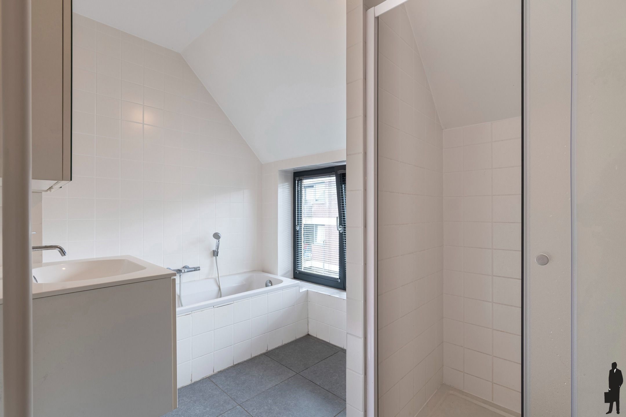 Centraal gelegen duplex (investerings)appartement met terras foto 9