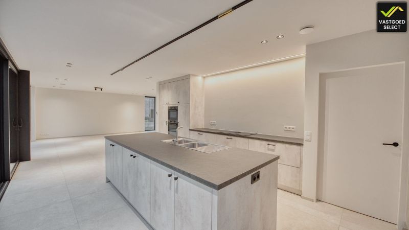 Nieuwbouwwoning met EPC A+ en klimaatplafonds in de Burgemeester Van de Keerestraat foto 8