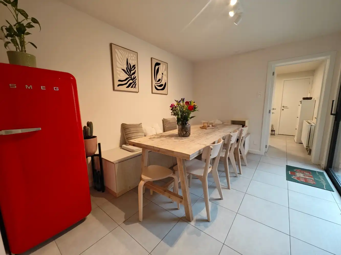 volledig gerenoveerde stadswoning met 4 slpks foto 10