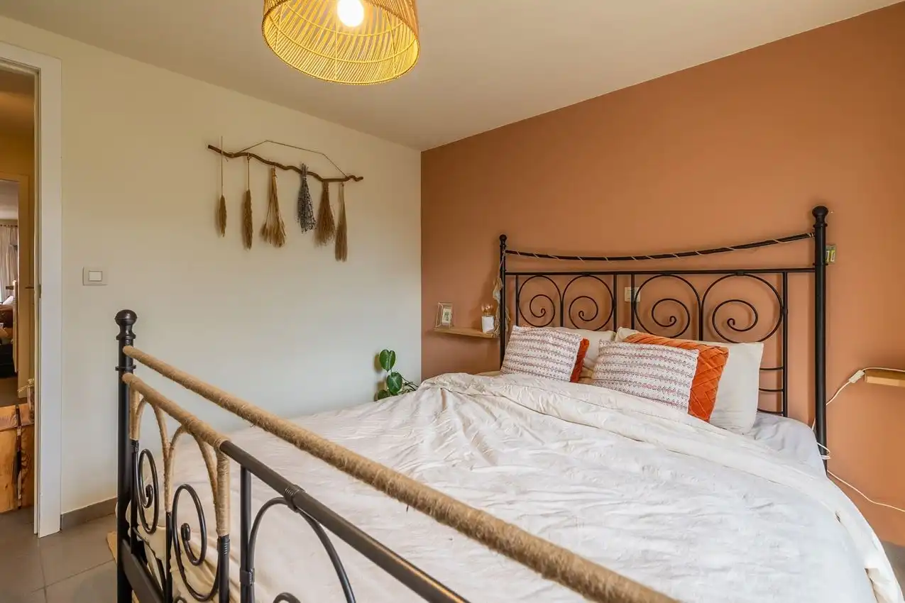 Gelijkvloers appartement met twee slaapkamers en autostaanplaats foto 14