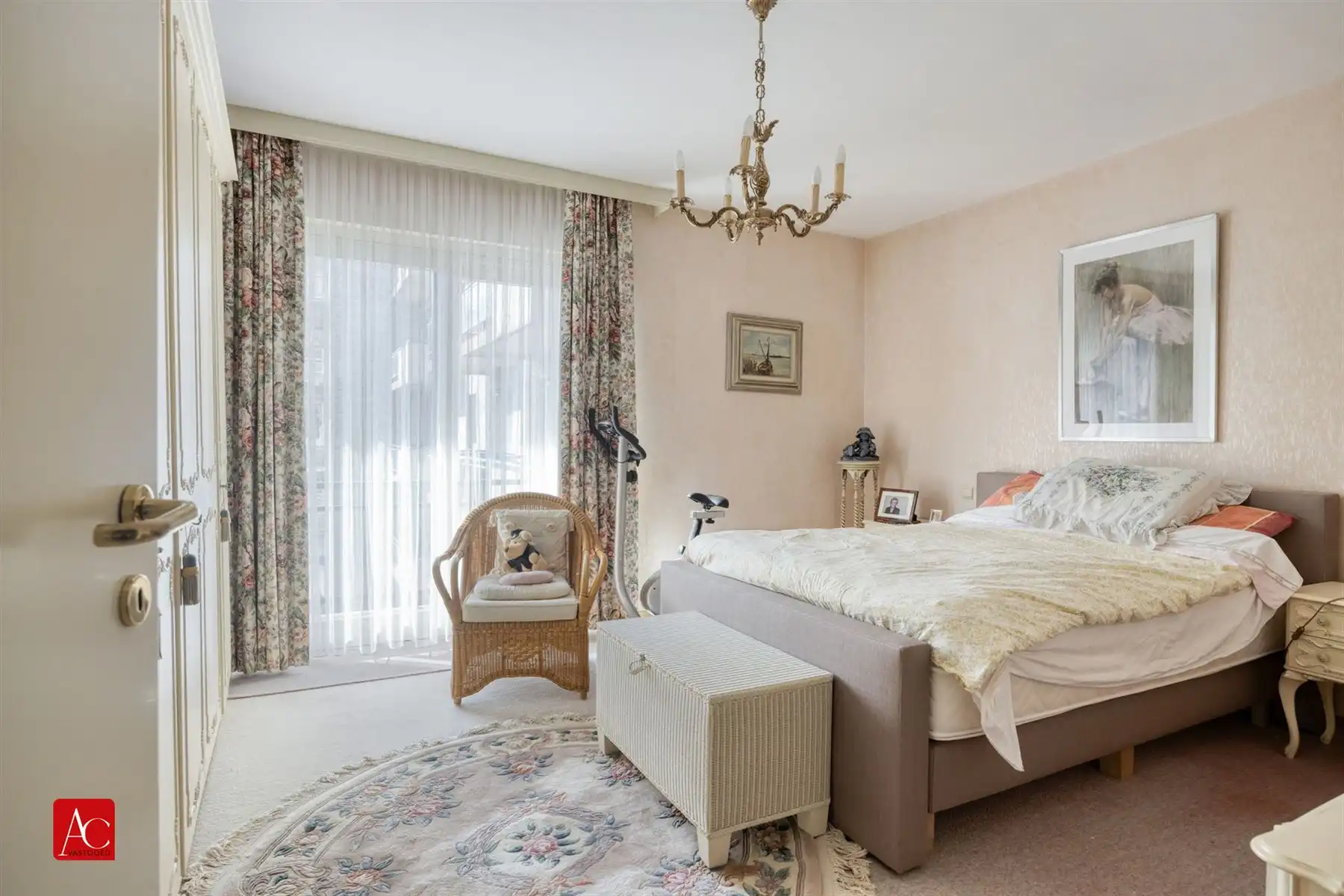 Appartement 3de verdieping met terras en 2 slaapkamers foto 11