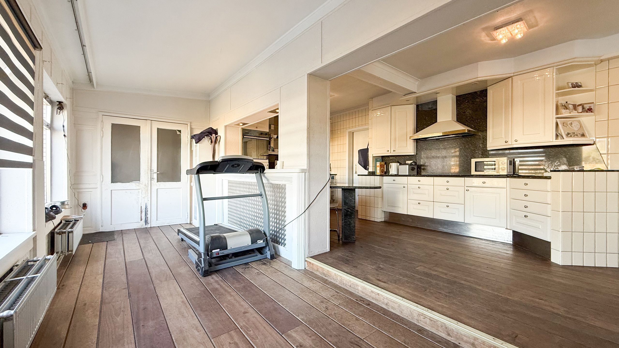 Mooie gerenoveerde woning met loods op 18are in Zonhoven! foto 11
