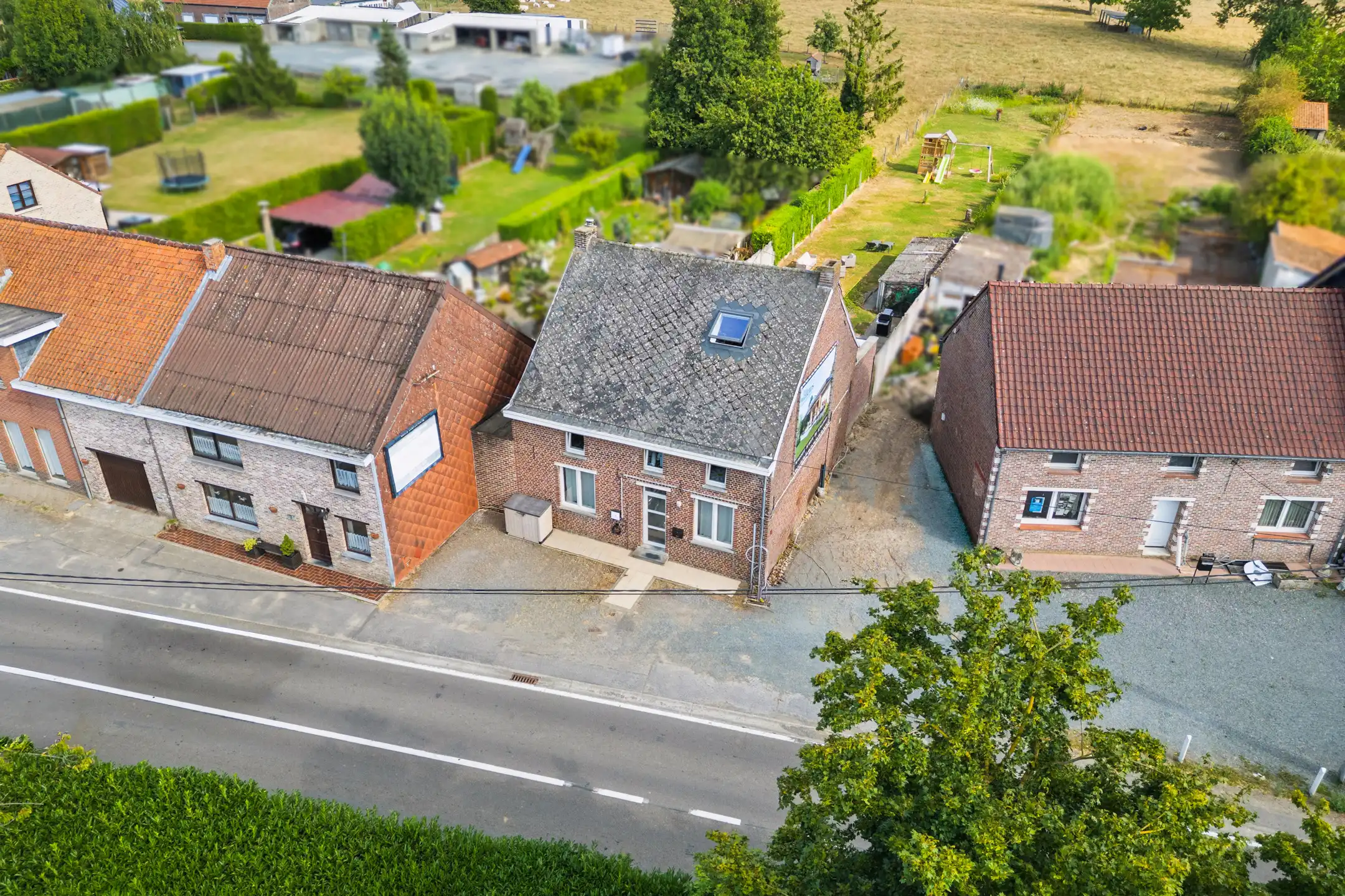 Instapklare gerenoveerde gezinswoning met ruime tuin foto 26