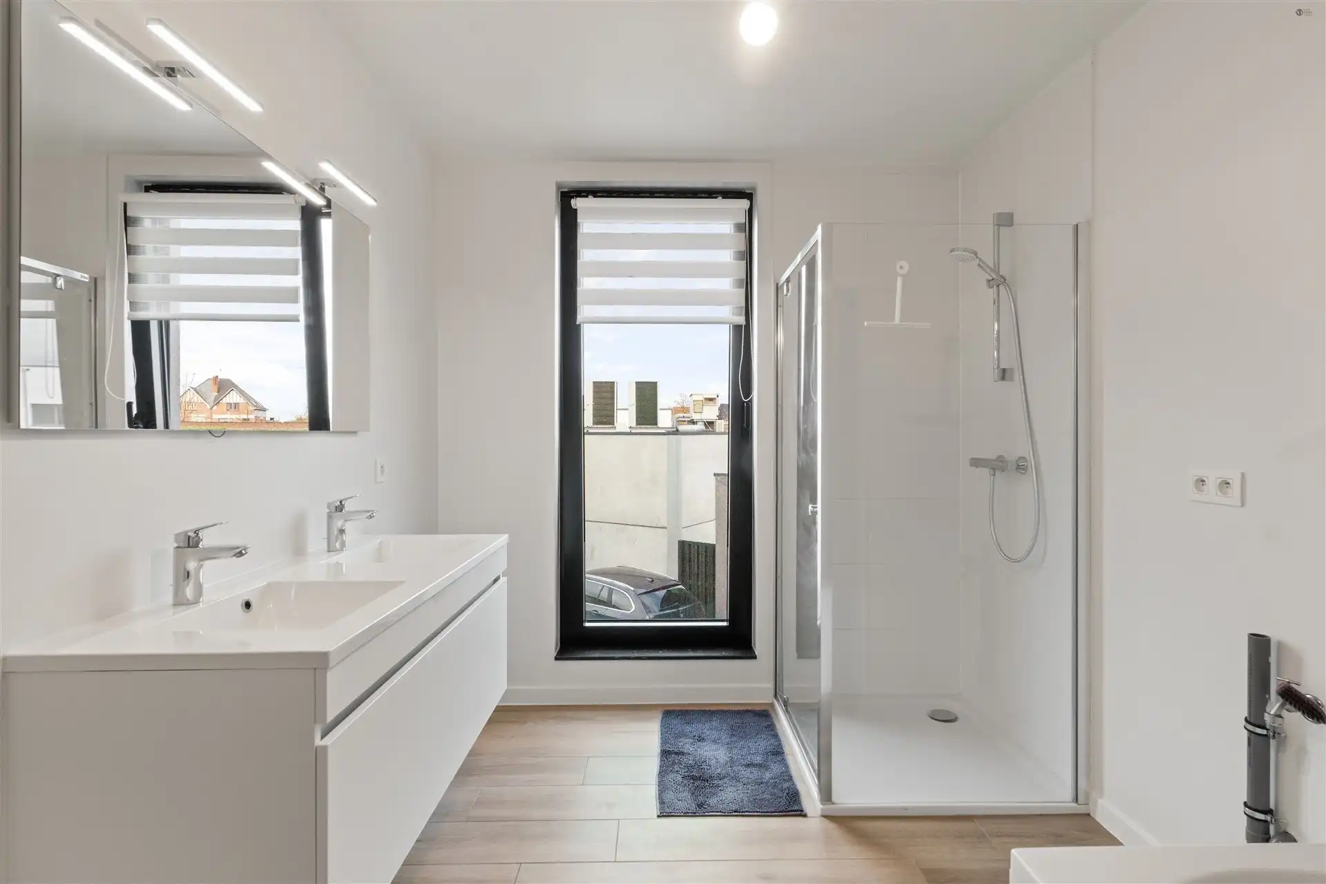 Modern tweeslaapkamer appartement te Sint-Niklaas foto 10