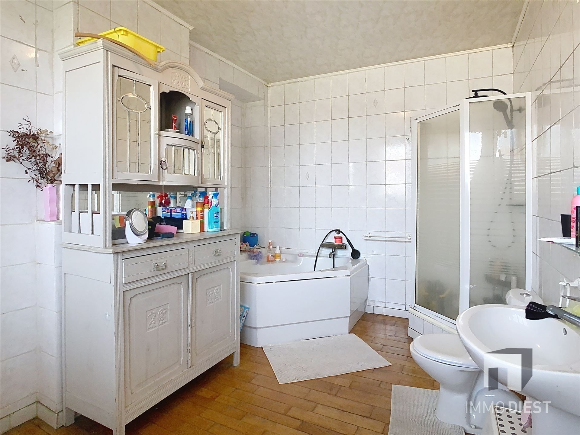 Karaktervolle gezinswoning met art-decogevel op royaal perceel in Scherpenheuvel. foto 17