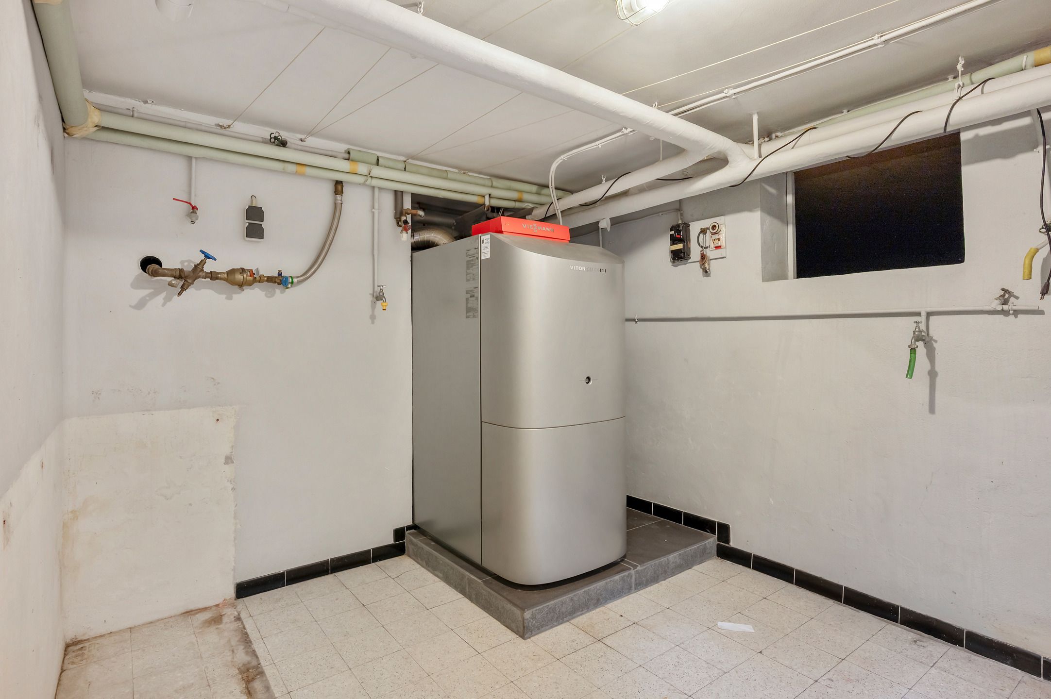 Goed onderhouden gelijkvloerse woning met 4 slaapkamers foto 21