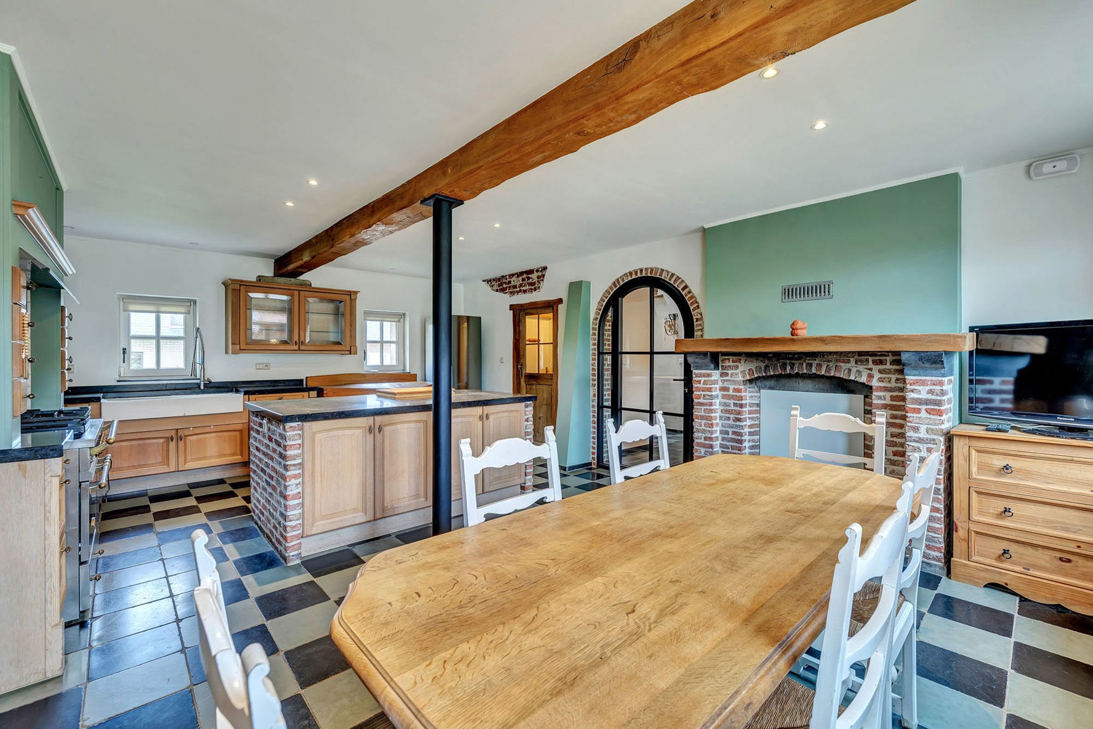 Unieke landelijke woning met zwembad te huur foto 3