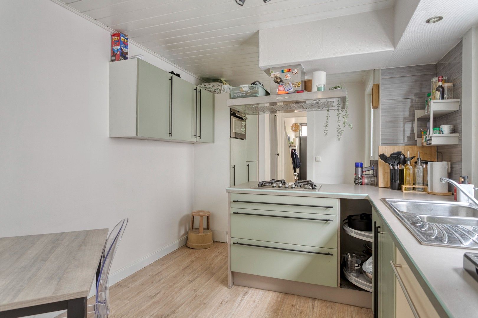 Charmante instapklare woning in hartje Waregem foto 5