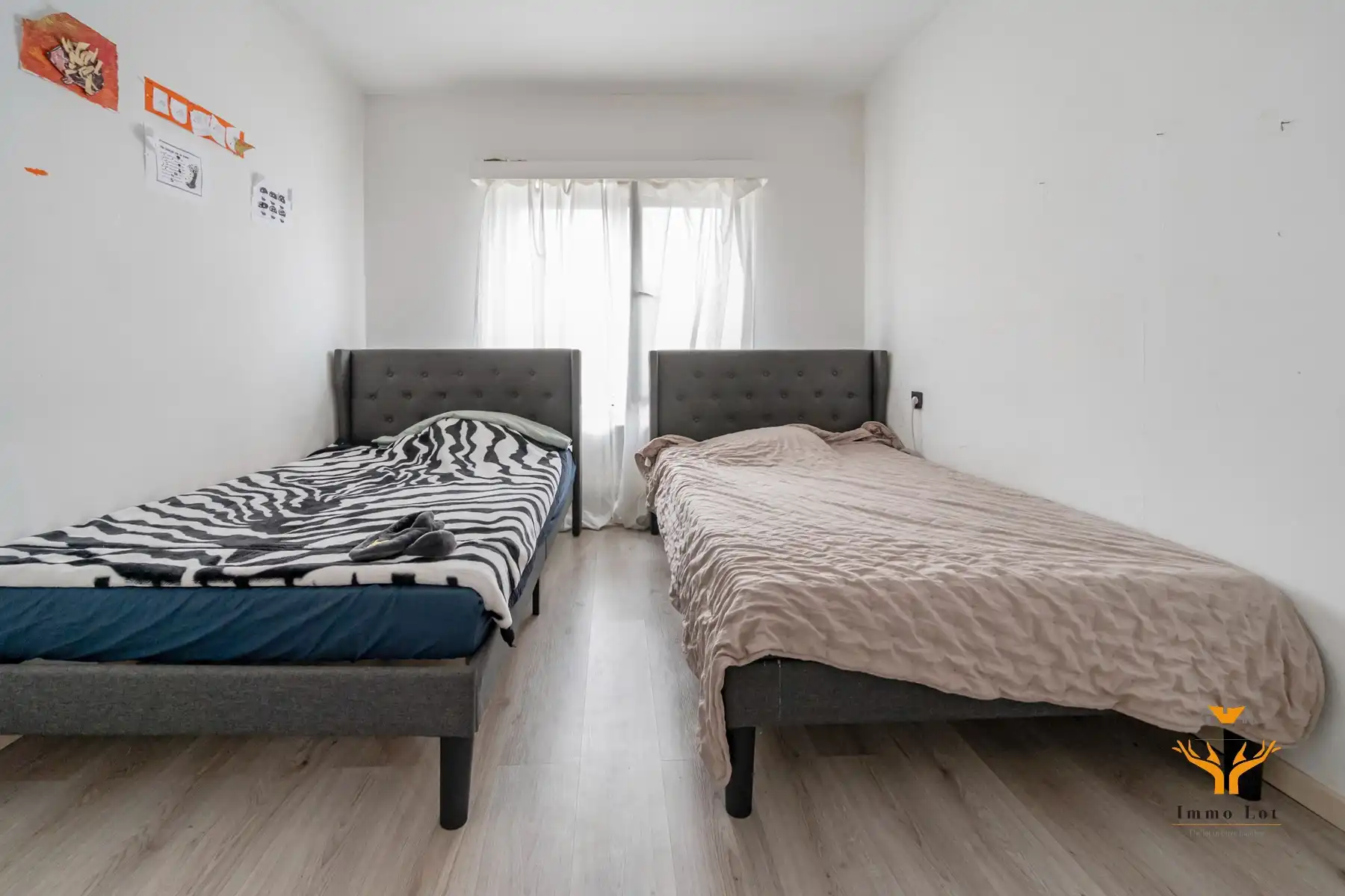 Woning met toonzaal, magazijn en garages te Hamme foto 12