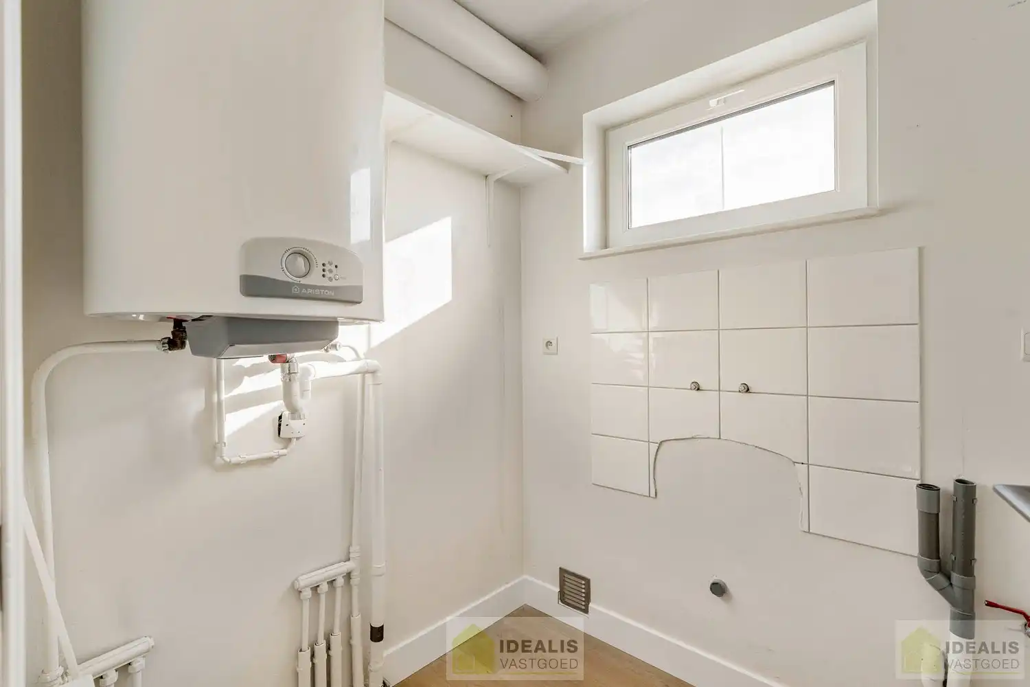 IDEALIS VASTGOED - PRACHTIG GERENOVEERD DUPLEXAPPARTEMENT IN HARTJE HAMONT! foto 22