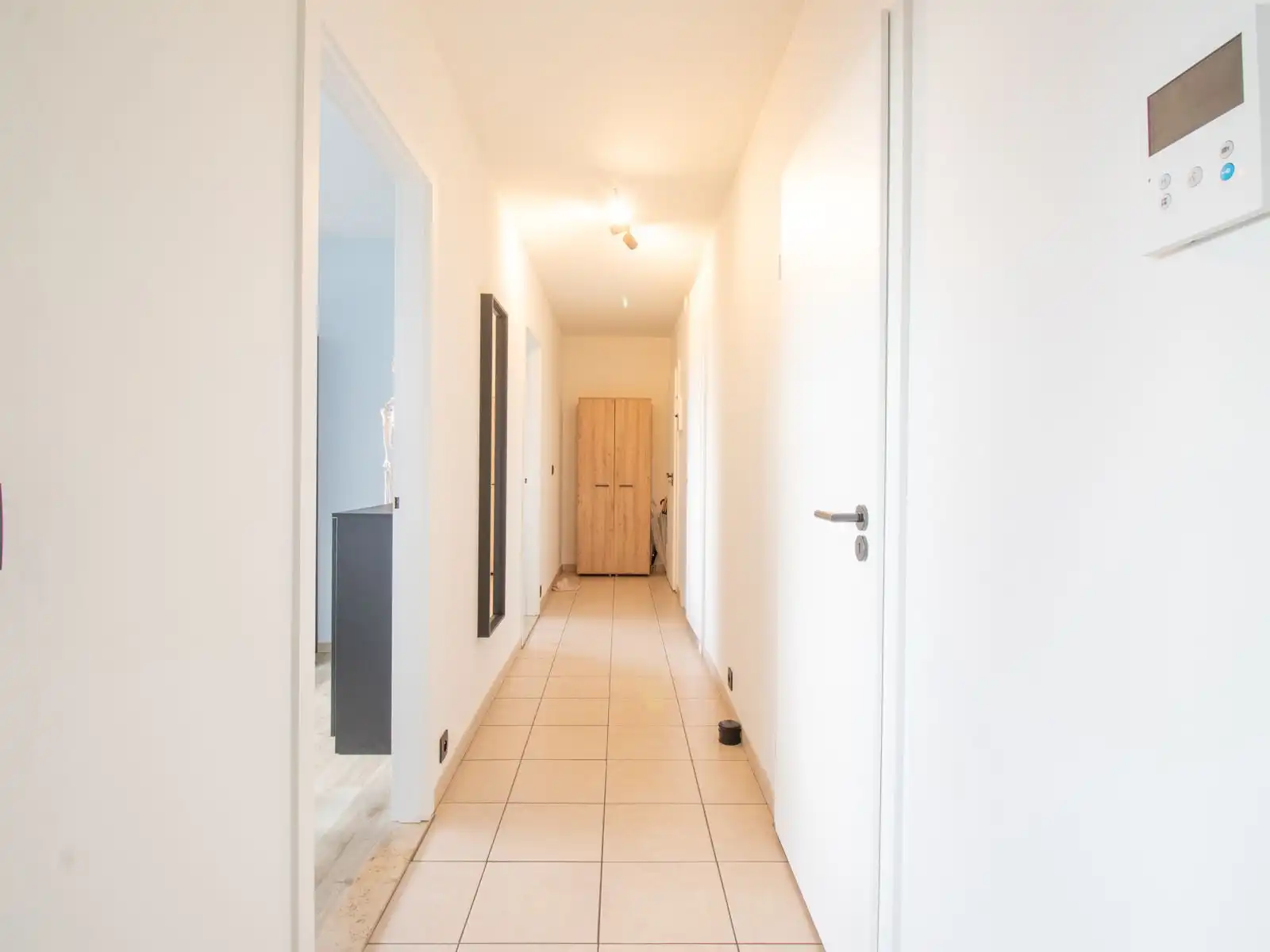 Licht en ruim appartement met prachtig uitzicht foto 10