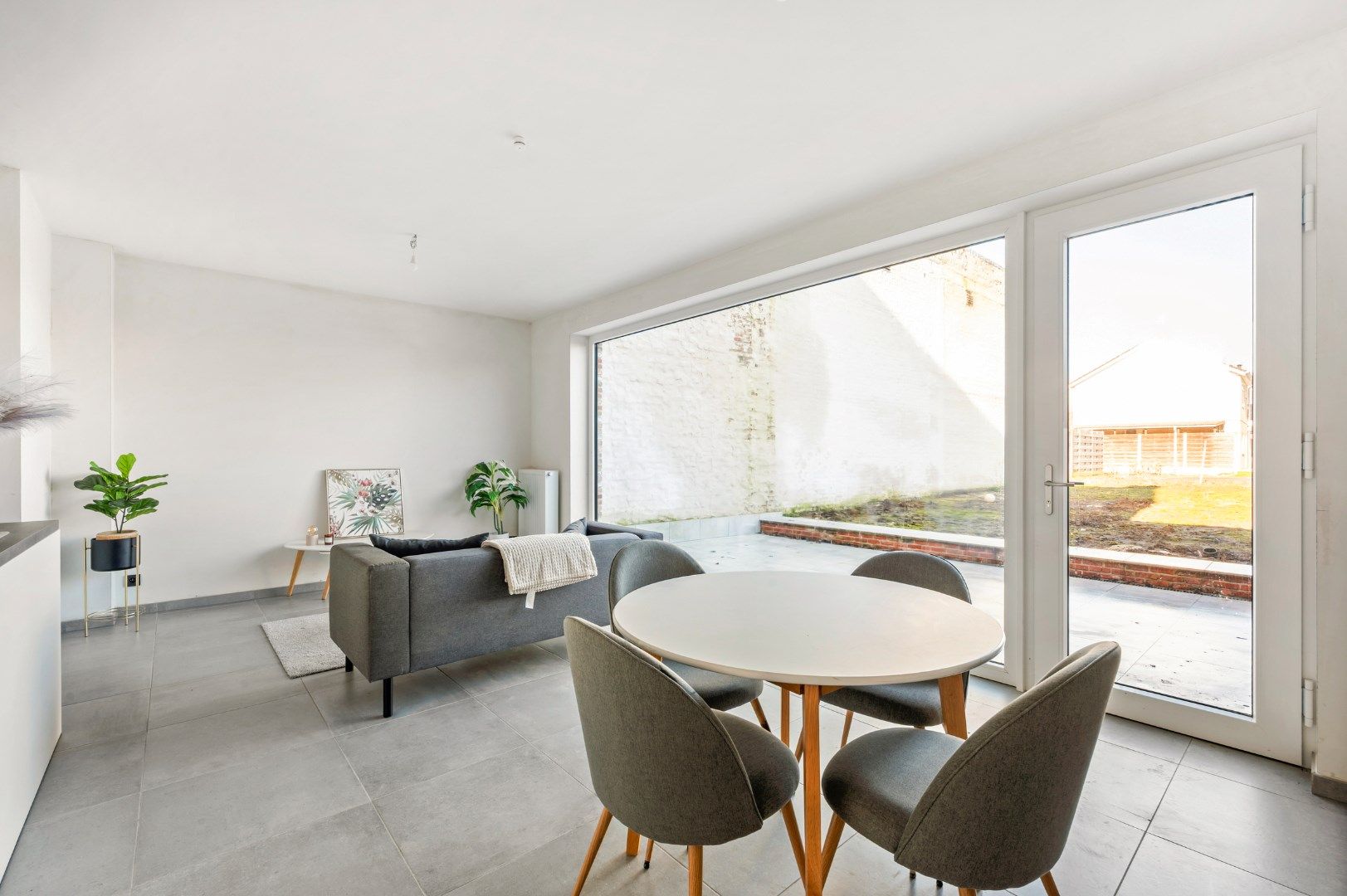 RECENT GERENOVEERDE WONING (2024) MET 3 SLPKS, RUIME TUIN EN MOGELIJKHEID DUBBELE GARAGE foto 8
