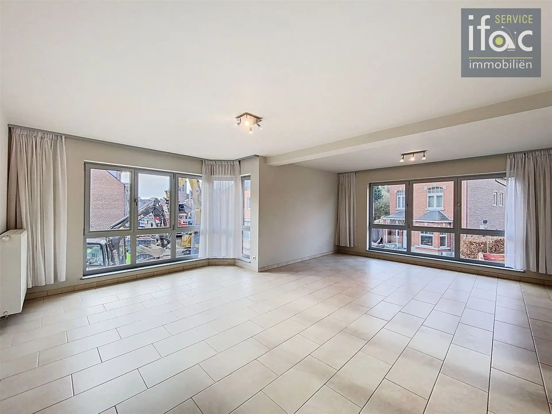 Appartement met 2 slaapkamers en ruime garage foto 2