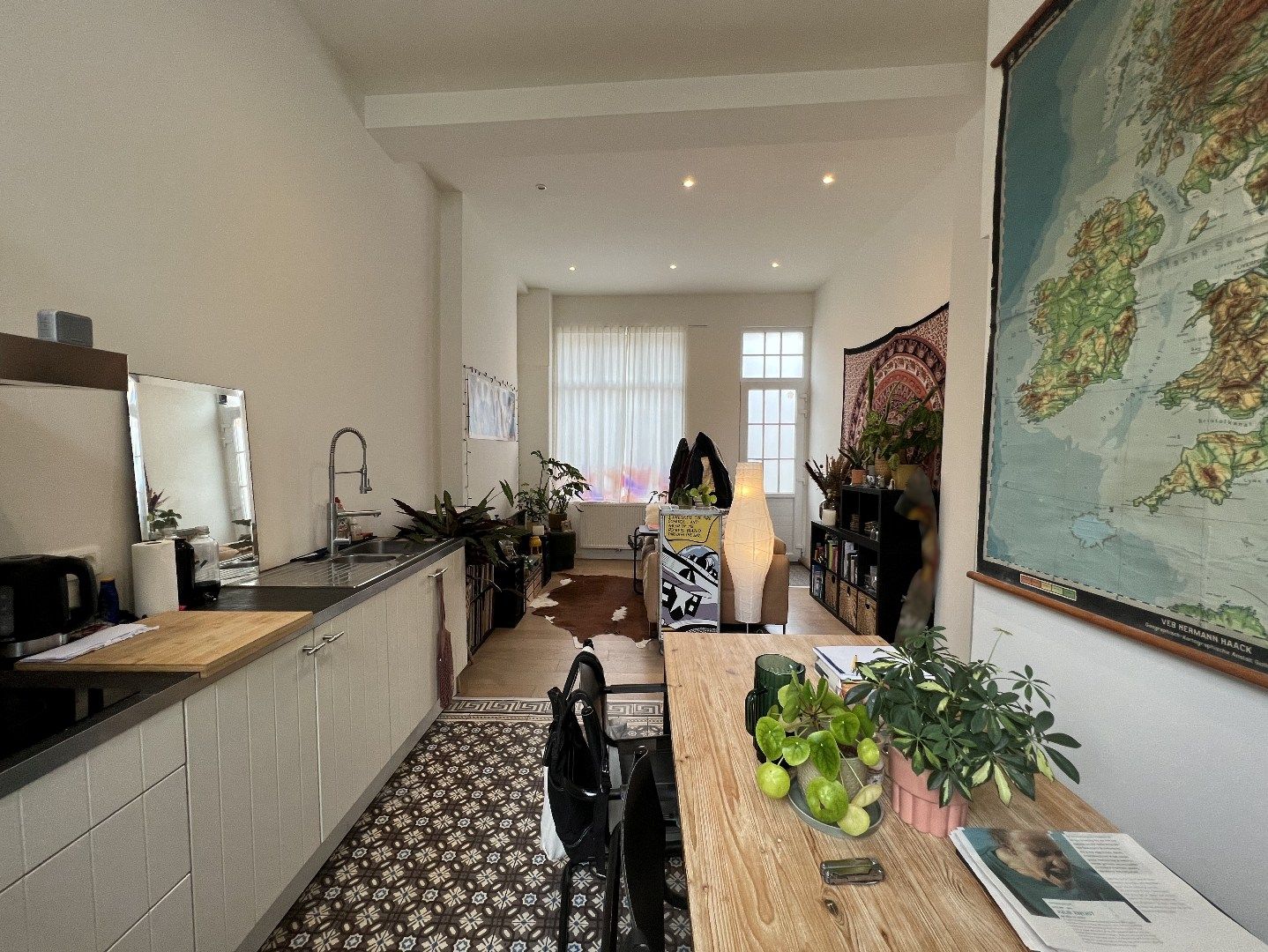 WONING MET 2 SLAAPKAMERS EN TERRAS IN CENTRUM foto 4