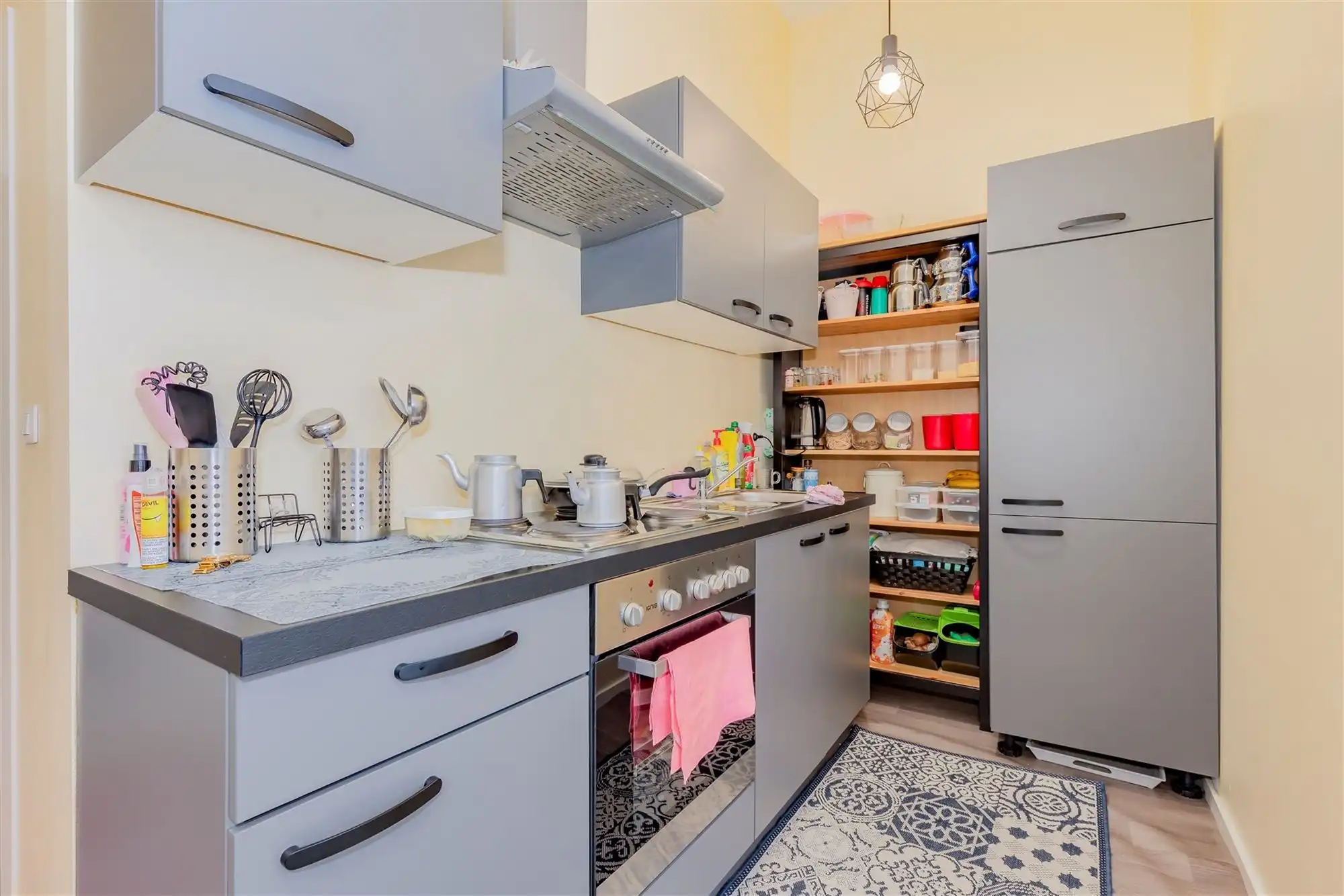 Huis ingedeeld in 6 verhuurde units - 8,8% netto rendement foto 12