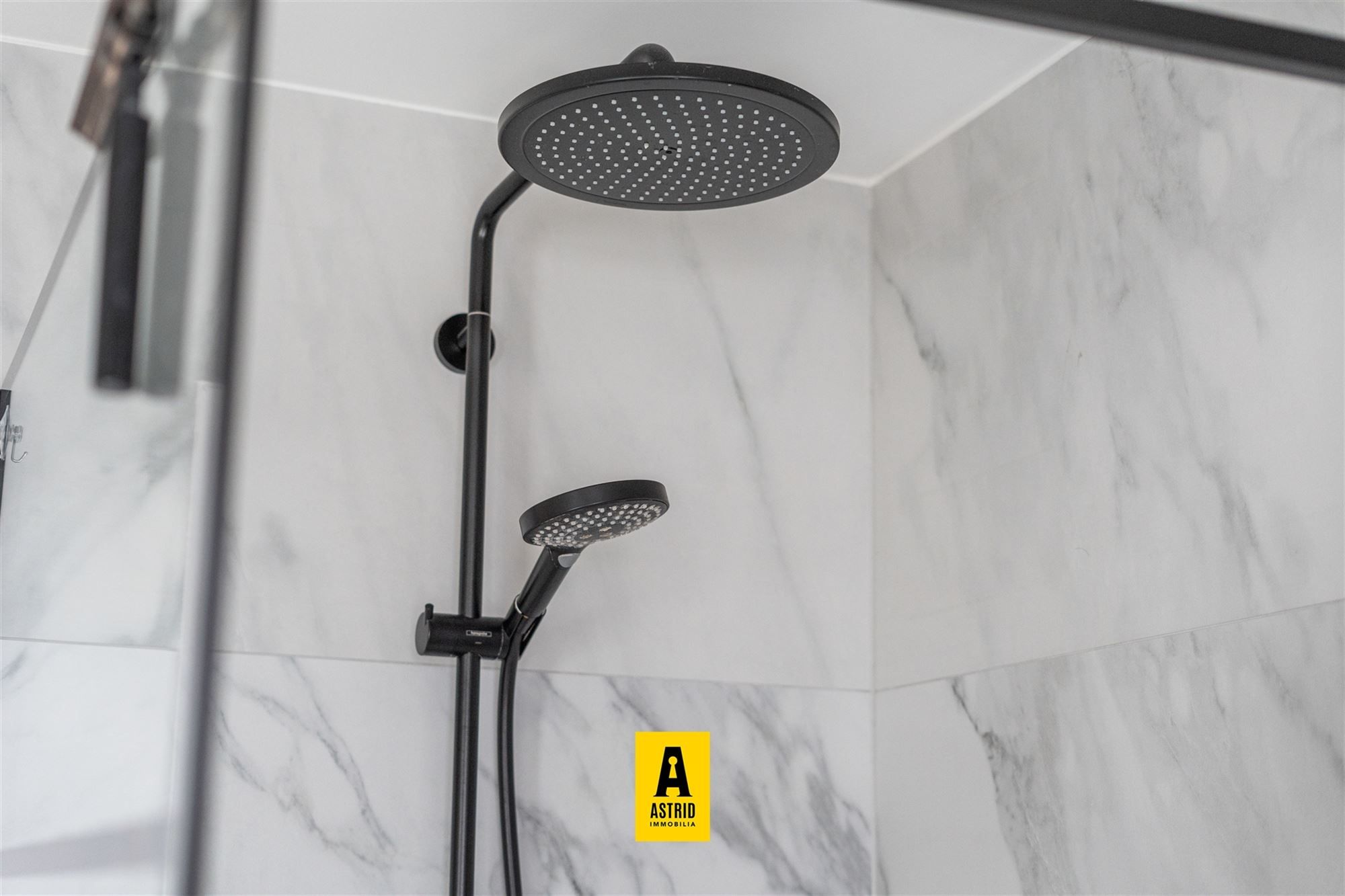 Smaakvol gerenoveerde woning! foto 25