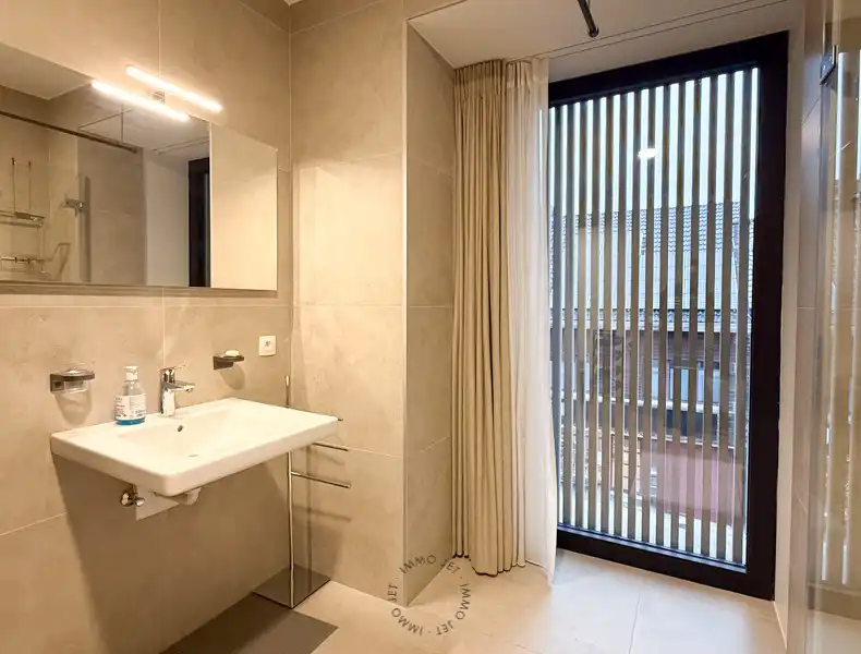 Centraal gelegen en instapklaar appartement met 1 slaapkamer foto 5