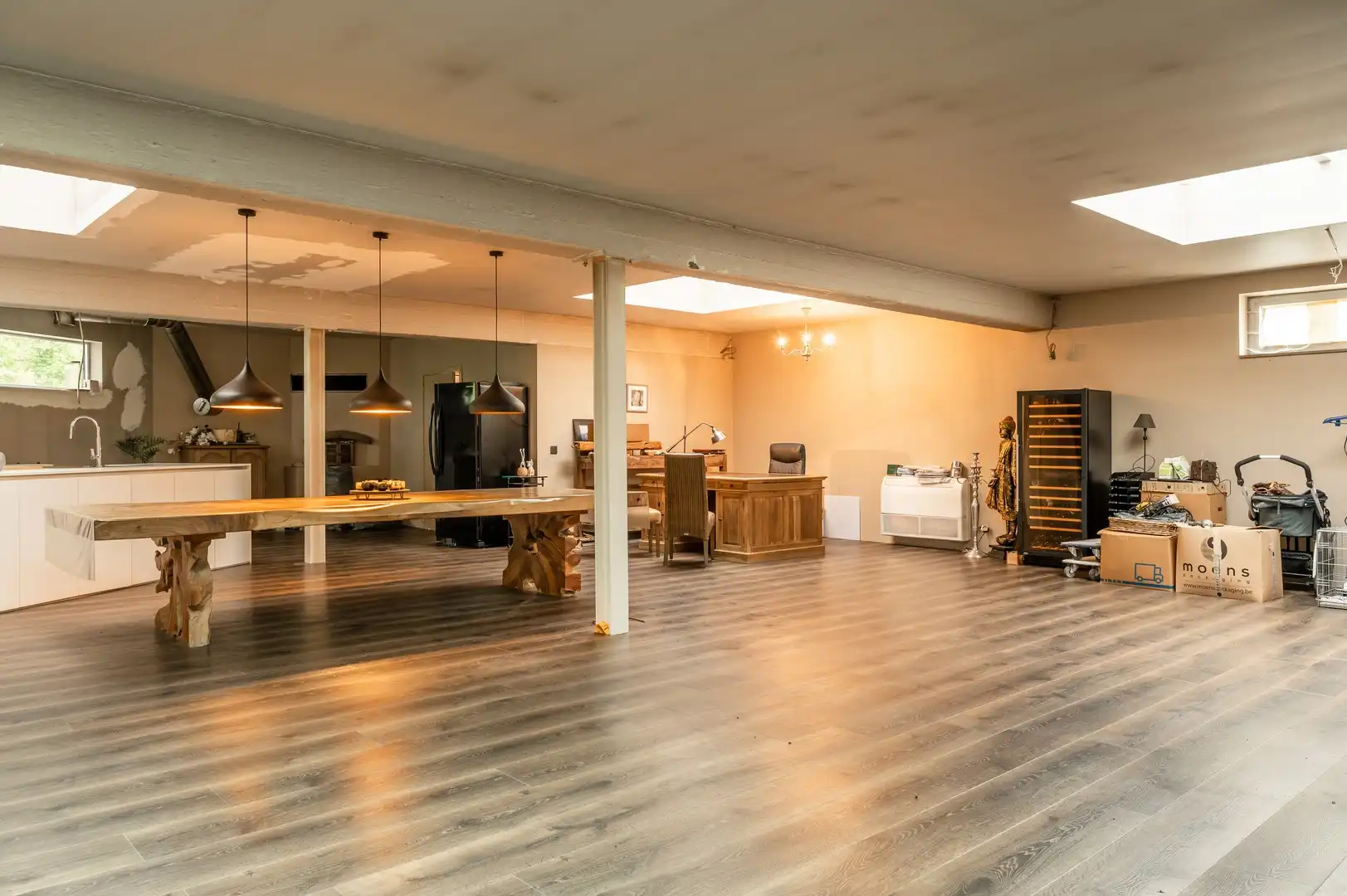 Magazijn 550 m2 met zonnepanelen. foto 12