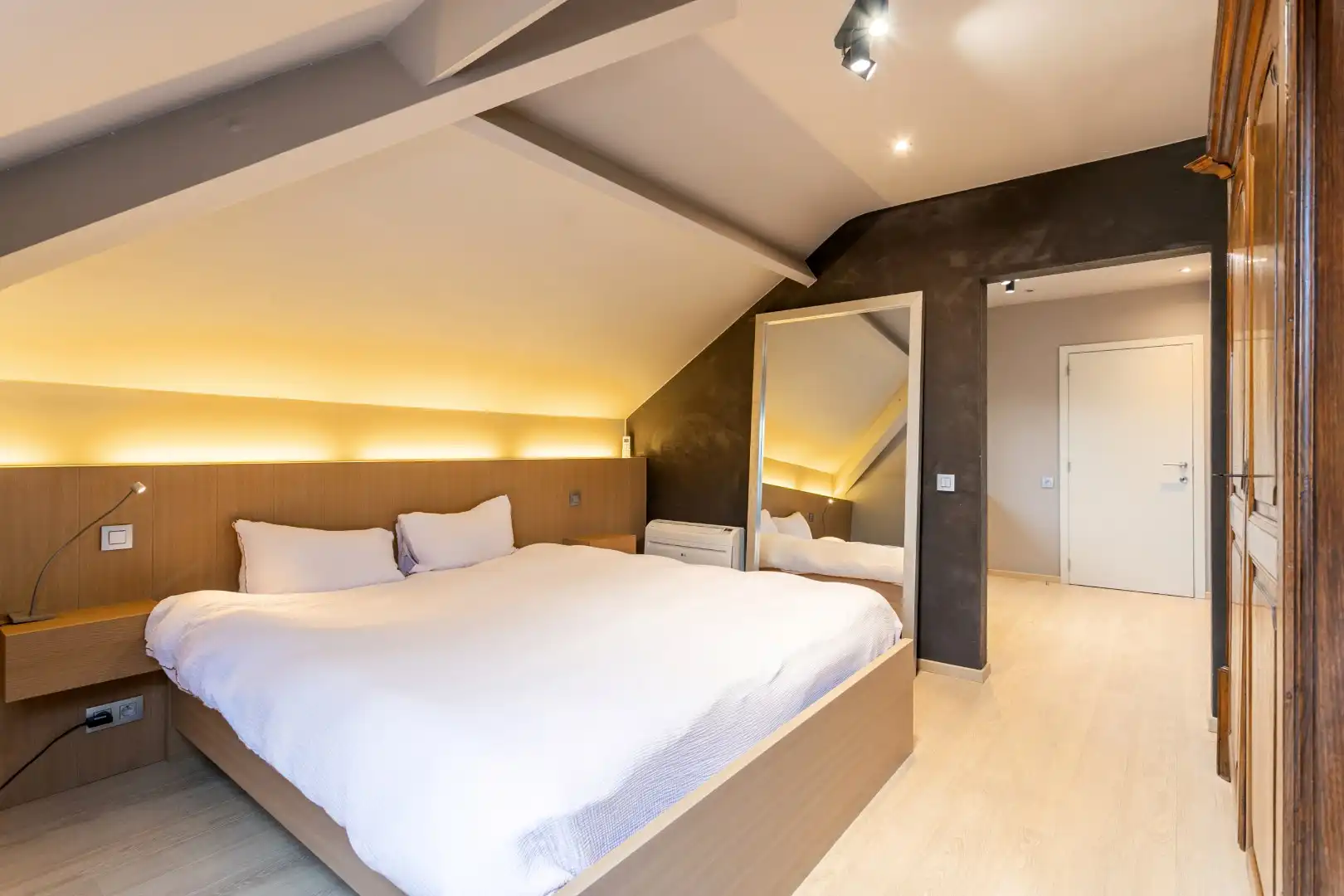 Instapklare villa te Heikruis, 4 slpks, bureau, dubbele garage en ruime tuin foto 21