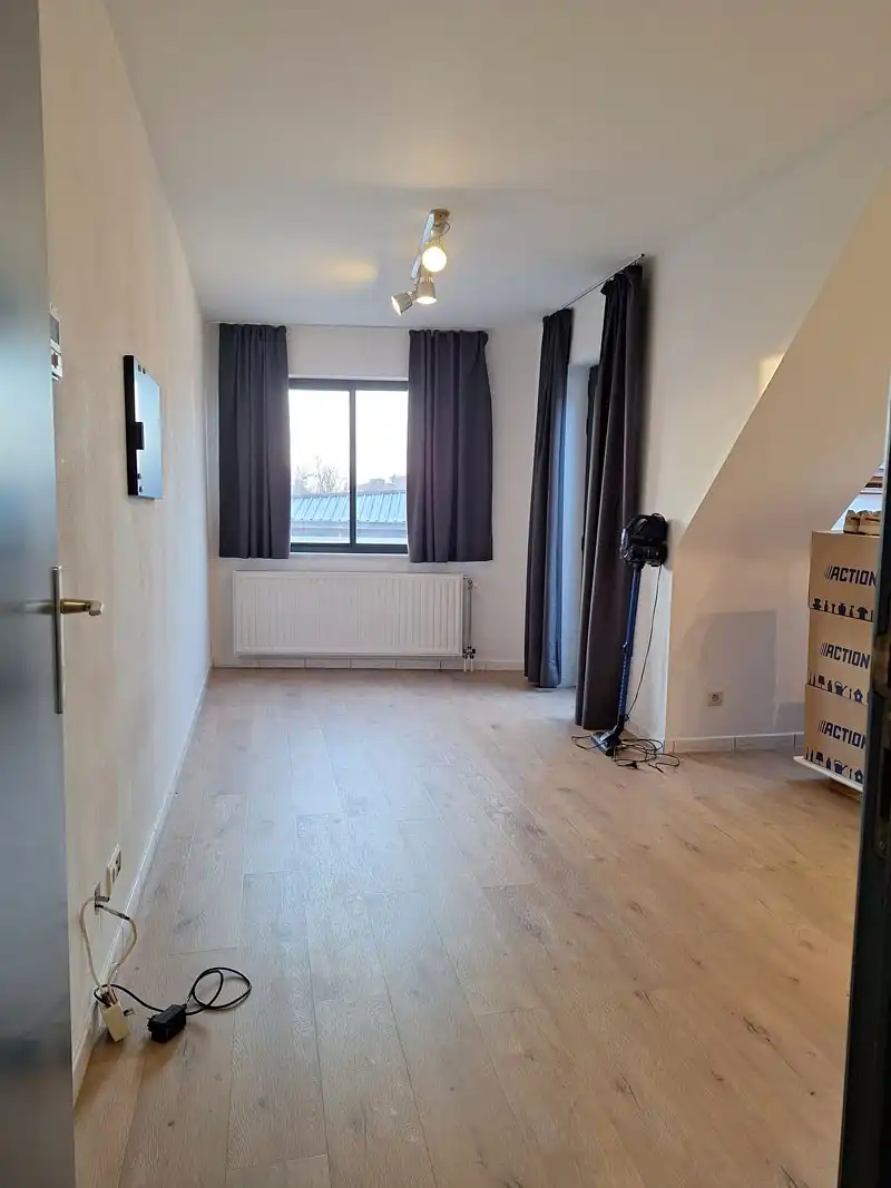 Instapklaar appartement met terras en autostandplaats in hartje Beringen foto 4