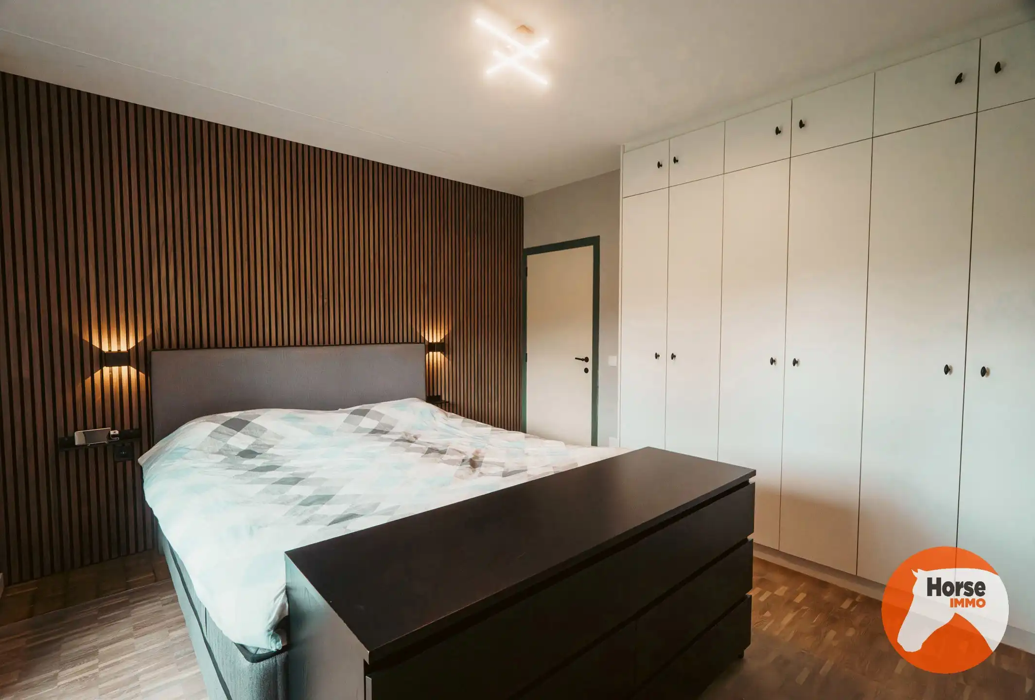 VRASENE - Recent gerenoveerde woning met paardenstallen  foto 16