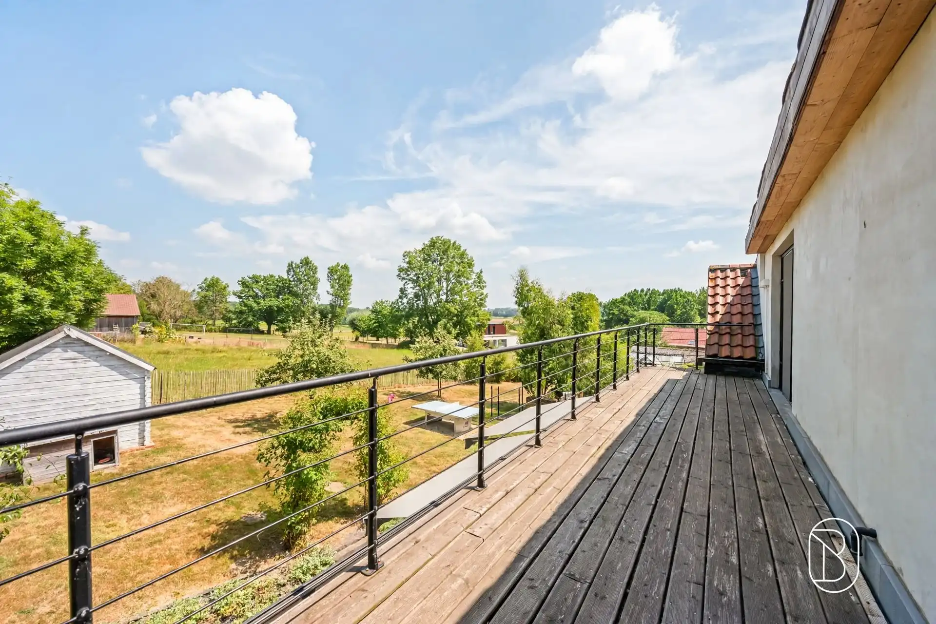 Ruime karakterwoning met 4 slk, grote tuin en charme. foto 12