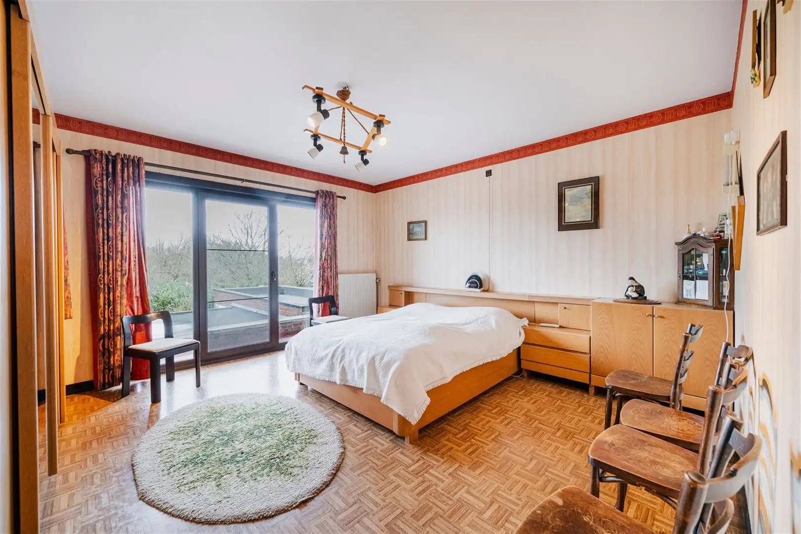 Commercieel uitstekend gelegen woning met tal van mogelijkheden foto 19