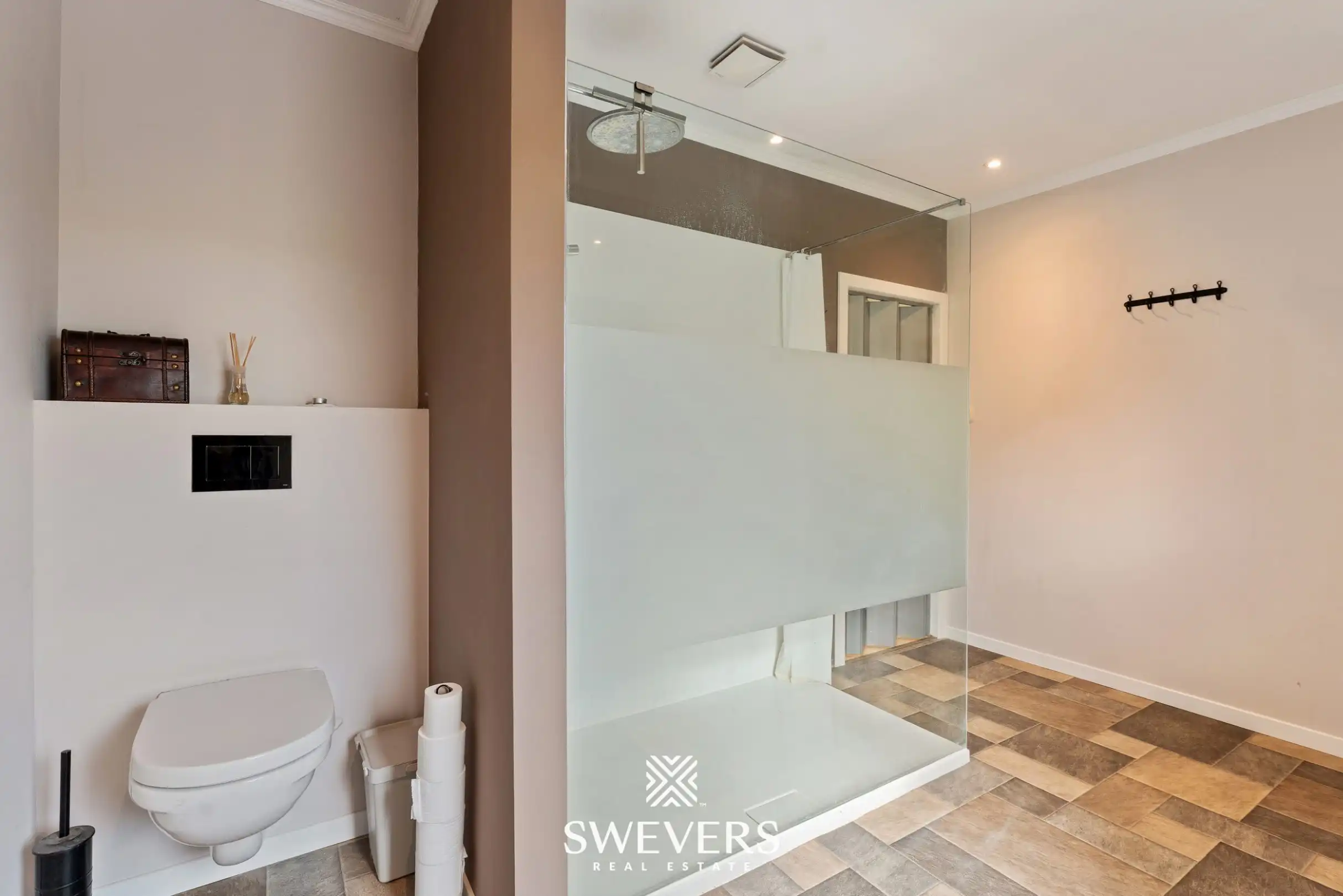 Gezellige woning met moderne keuken op groot perceel in Gingelom foto 11